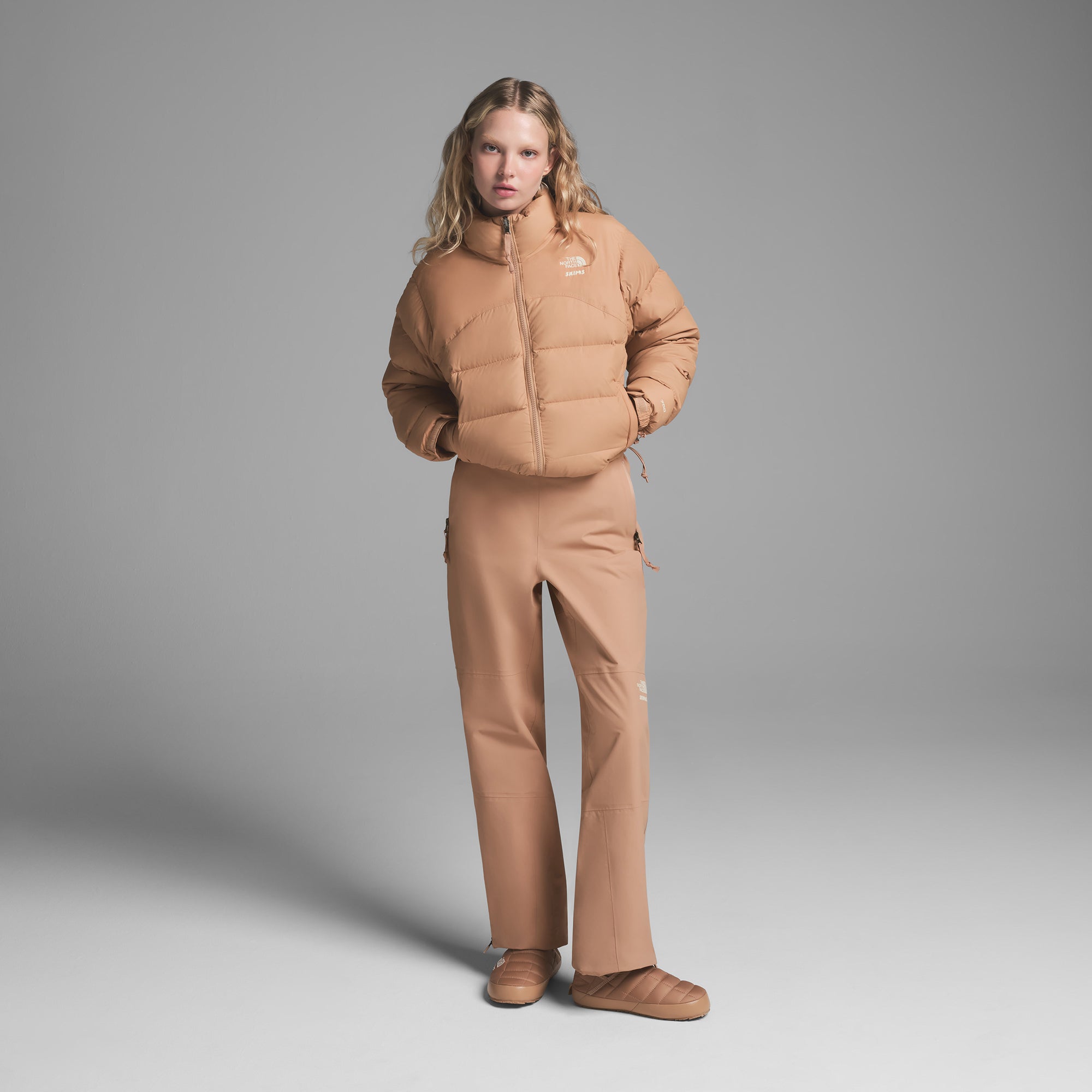 THE NORTH FACE X SKIMS 2000 RETRO NUPTSE JACKET | OCHRE - Image 4