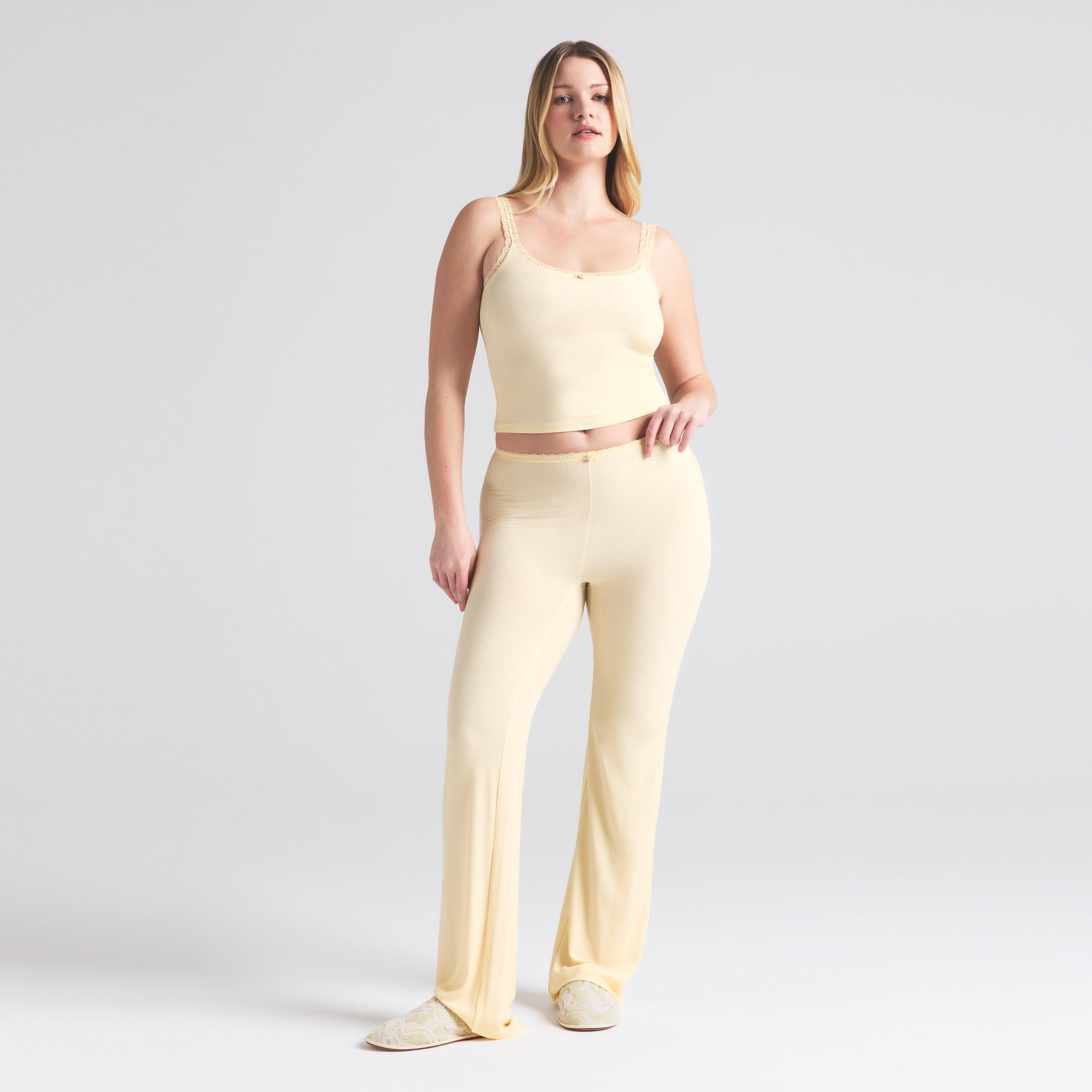 SOFT LOUNGE LACE CAMI | BUTTER