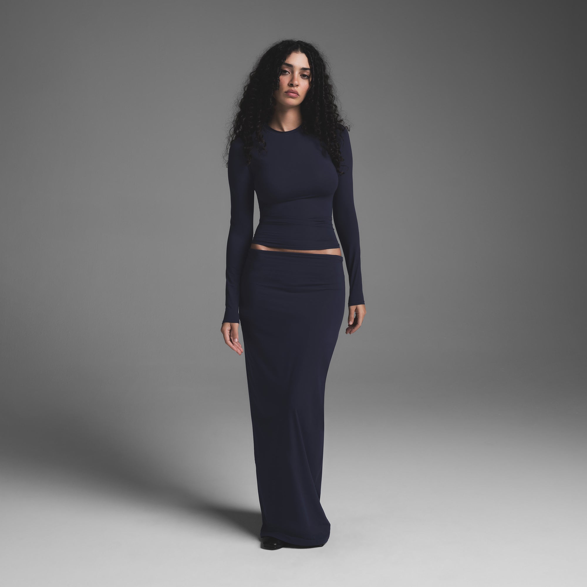 FITS EVERYBODY LONG SLEEVE T-SHIRT | NAVY - Image 2