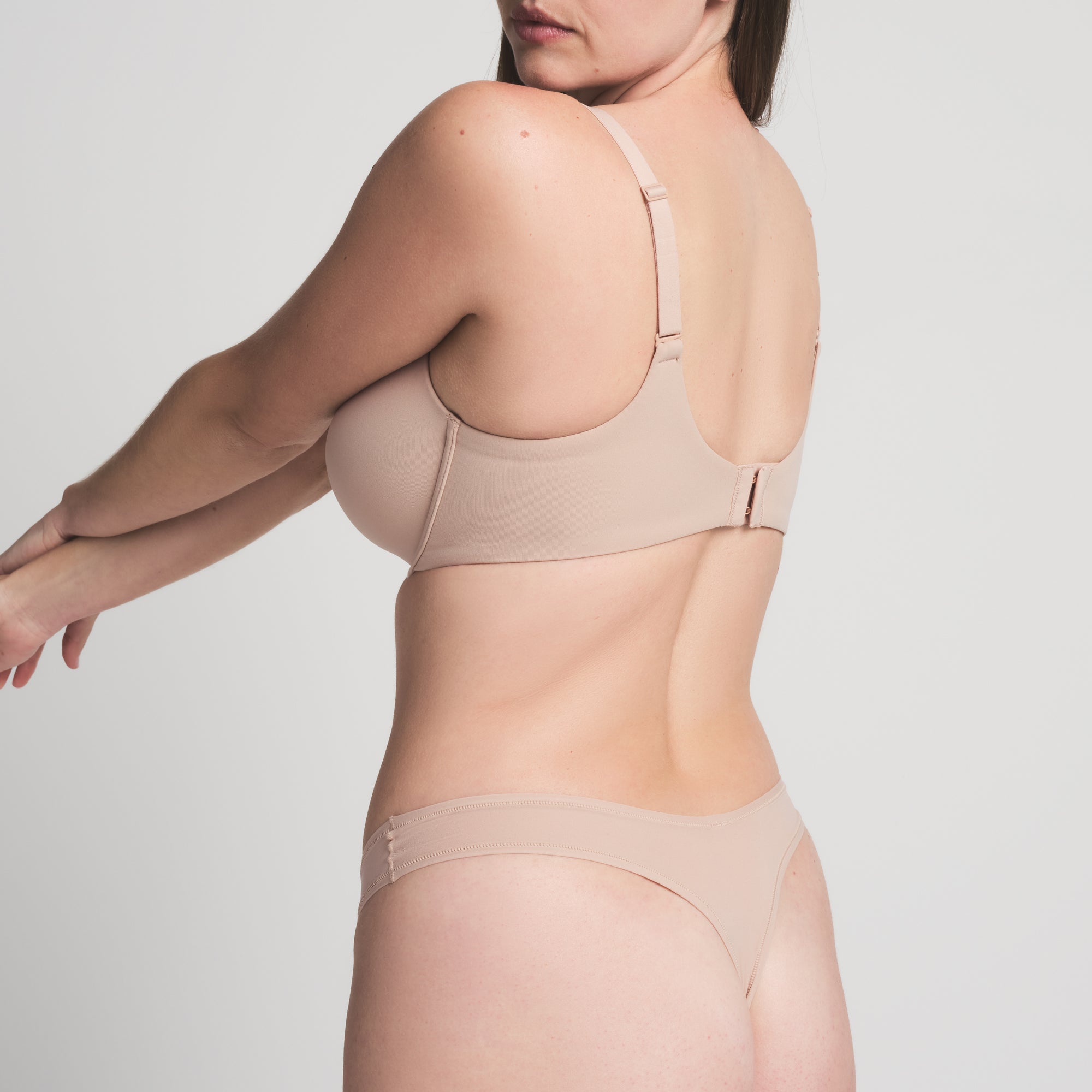 FITS EVERYBODY T-SHIRT BRA | MICA - Image 2