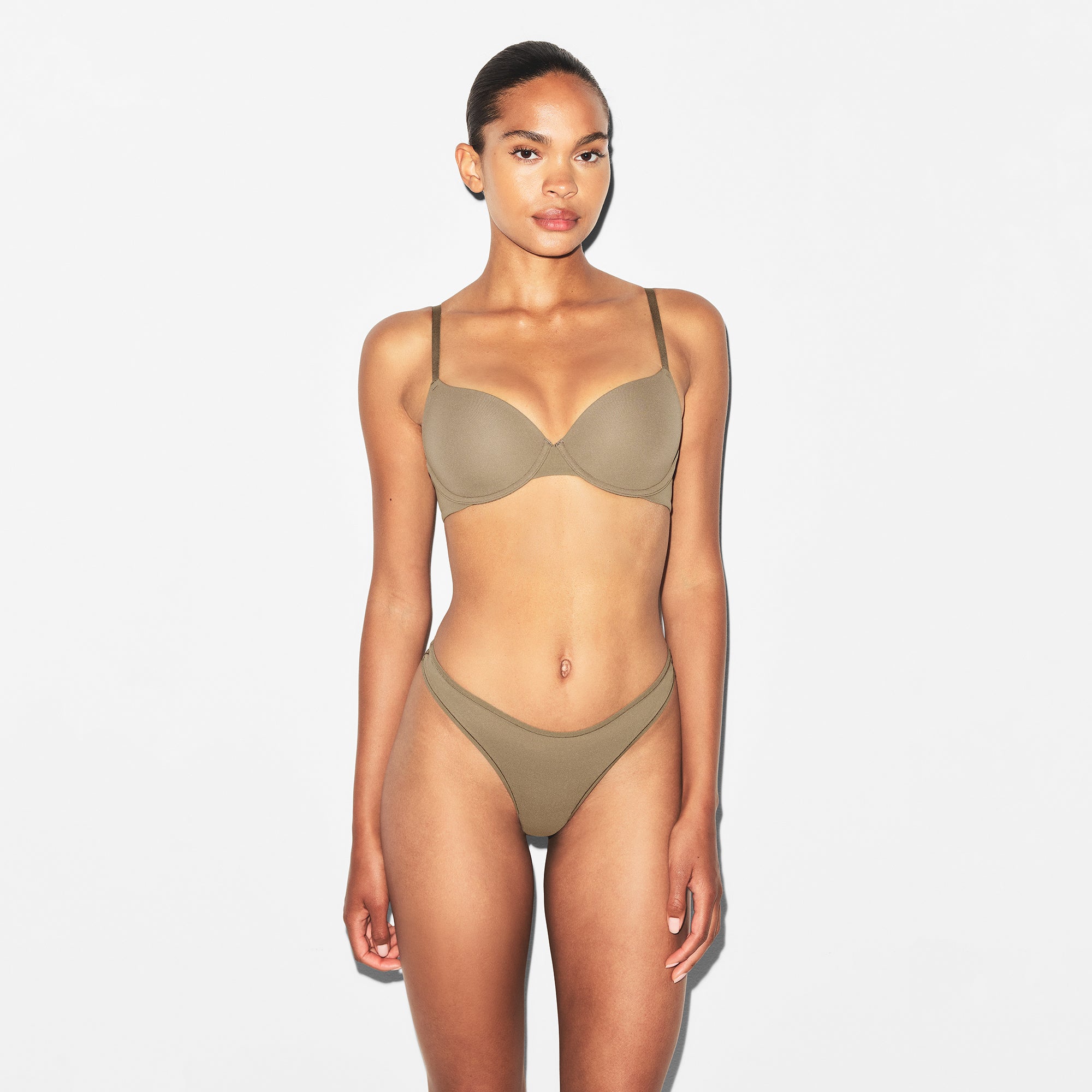 FITS EVERYBODY T-SHIRT BRA | TRUFFLE