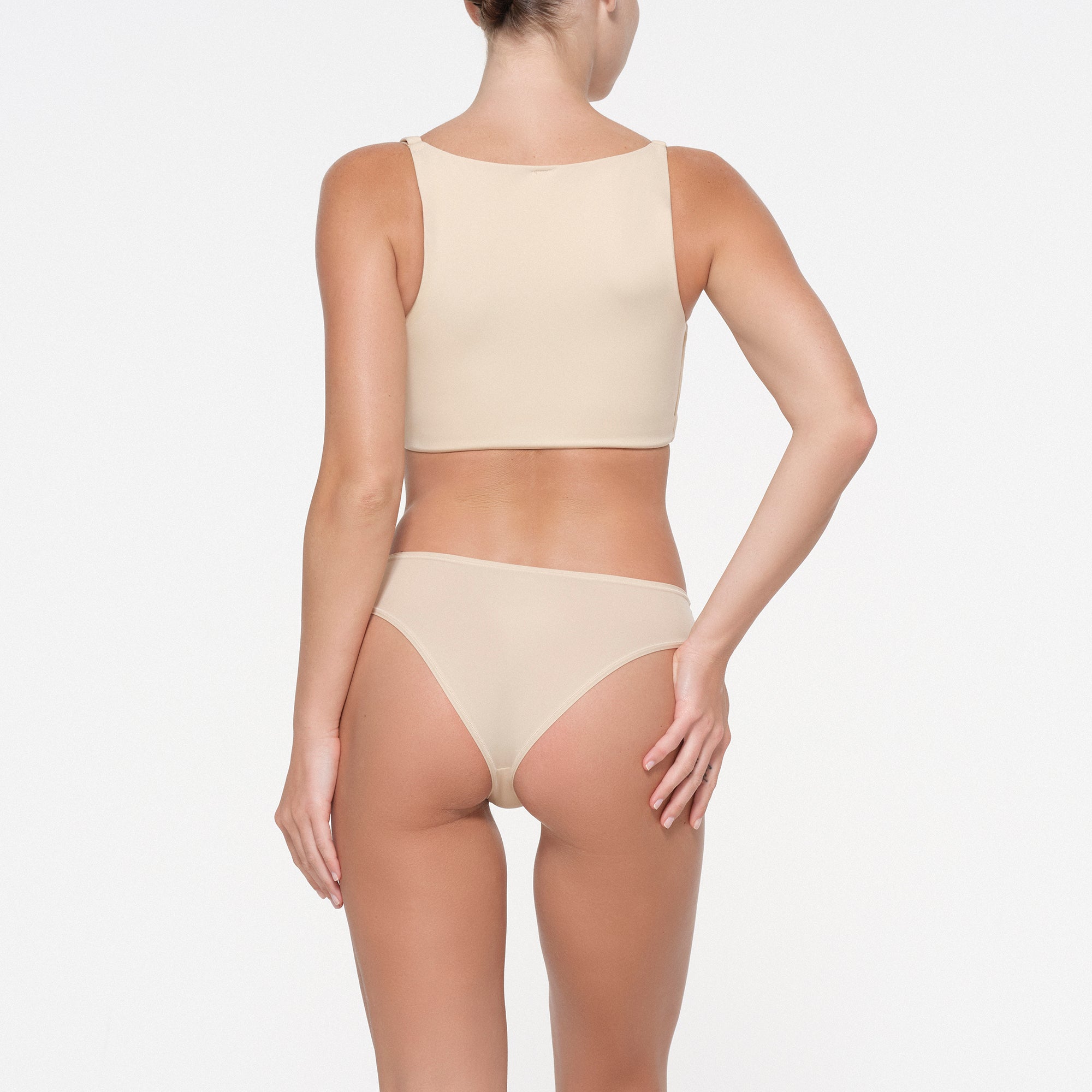 FITS EVERYBODY BACK SMOOTHING FULL COVERAGE BRA | SAND - Image 3