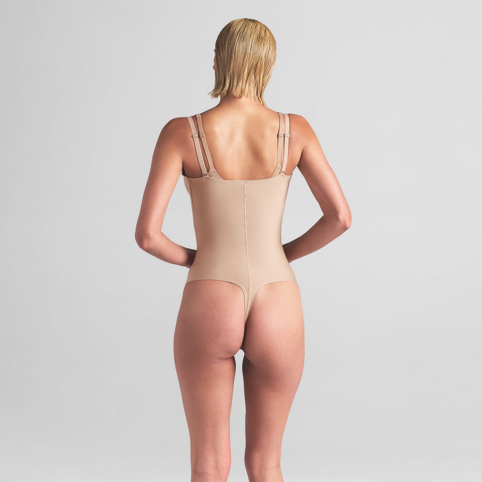 SKIMS BODY CORE SCULPT OPEN BUST THONG BODYSUIT | CLAY - Image 4