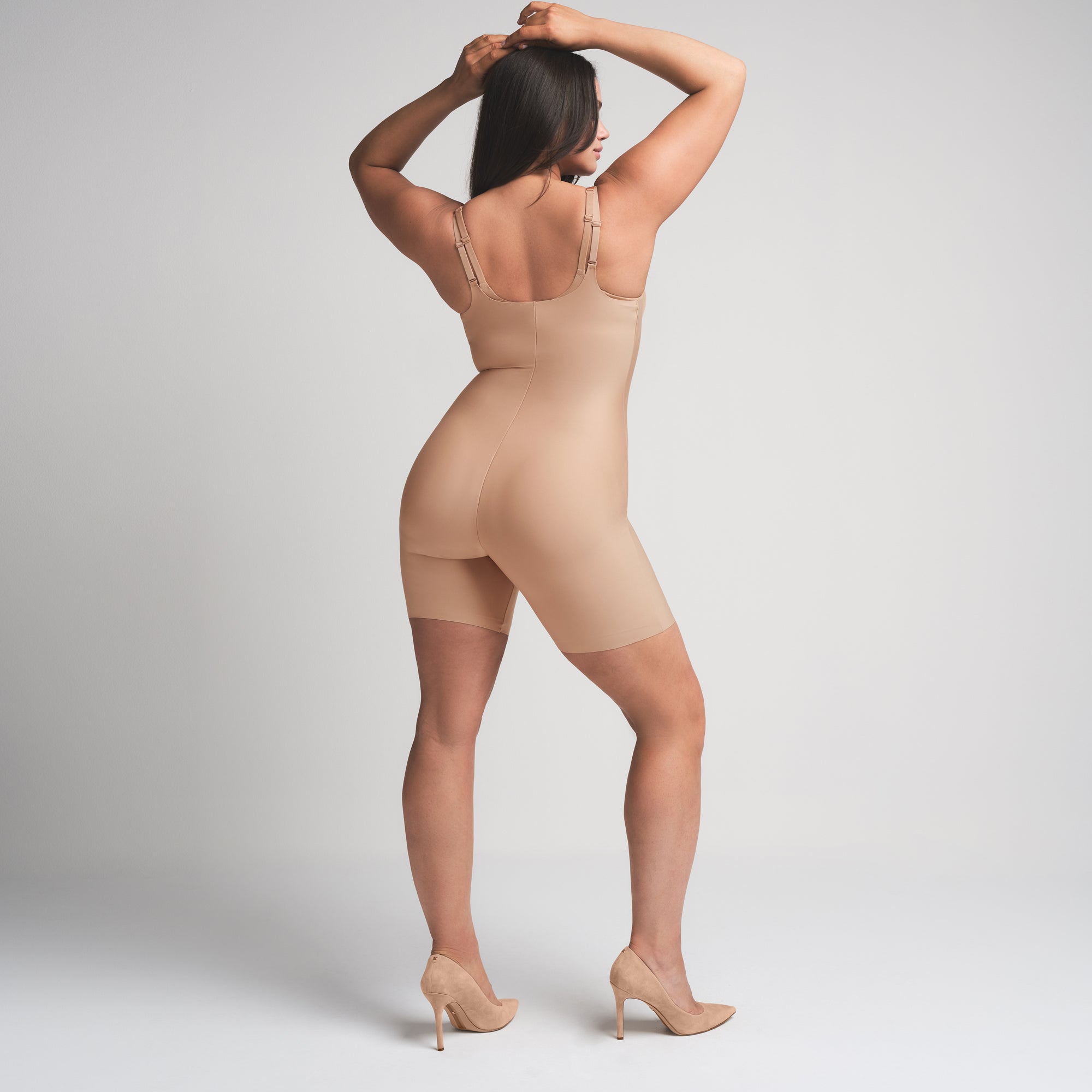 SKIMS BODY BUTT ENHANCING OPEN BUST PADDED BODYSUIT | CLAY - Image 8