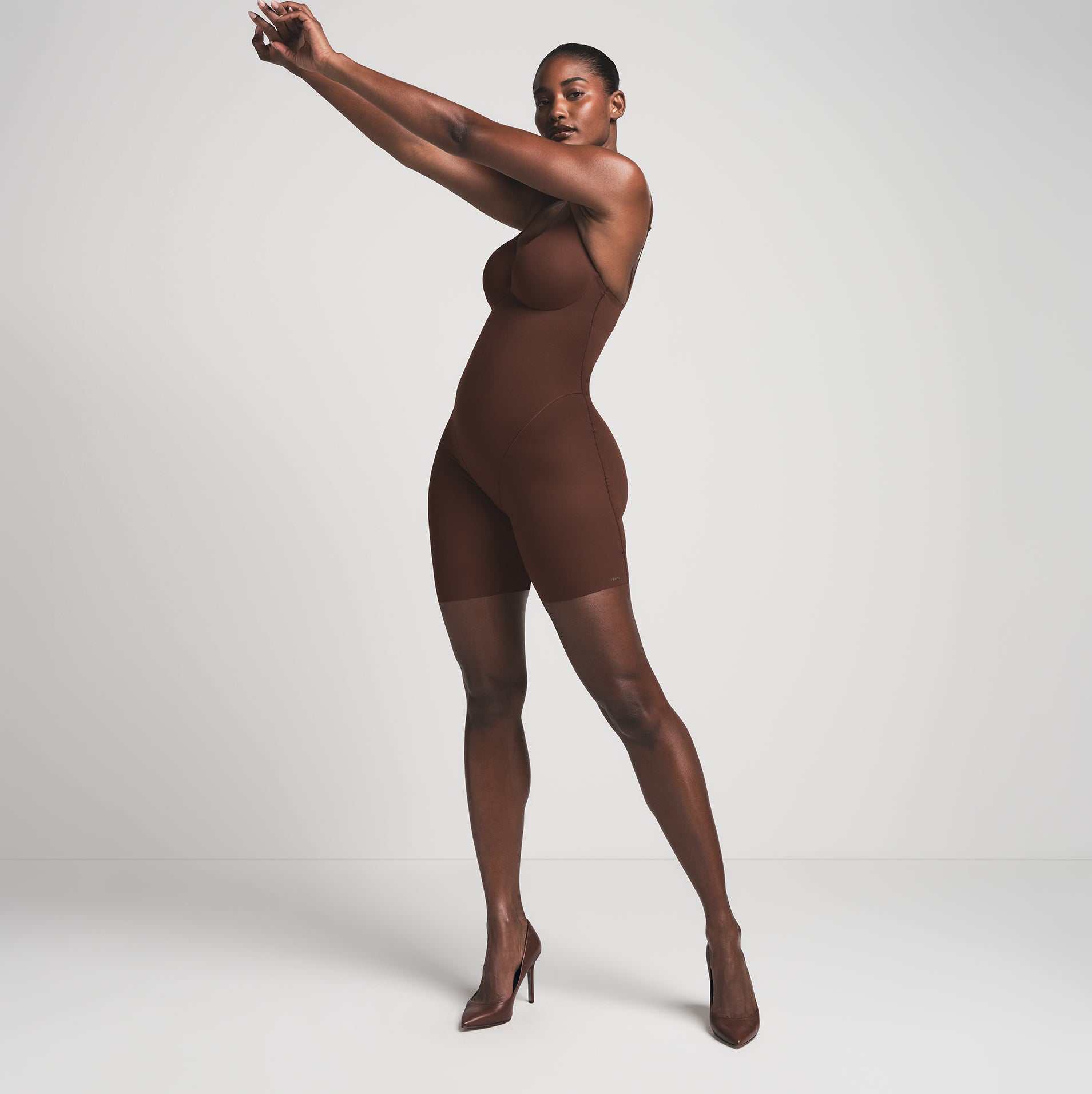 SKIMS ULTIMATE BODY PUSH-UP BUTT ENHANCING PADDED MID THIGH BODYSUIT | COCOA - Image 6