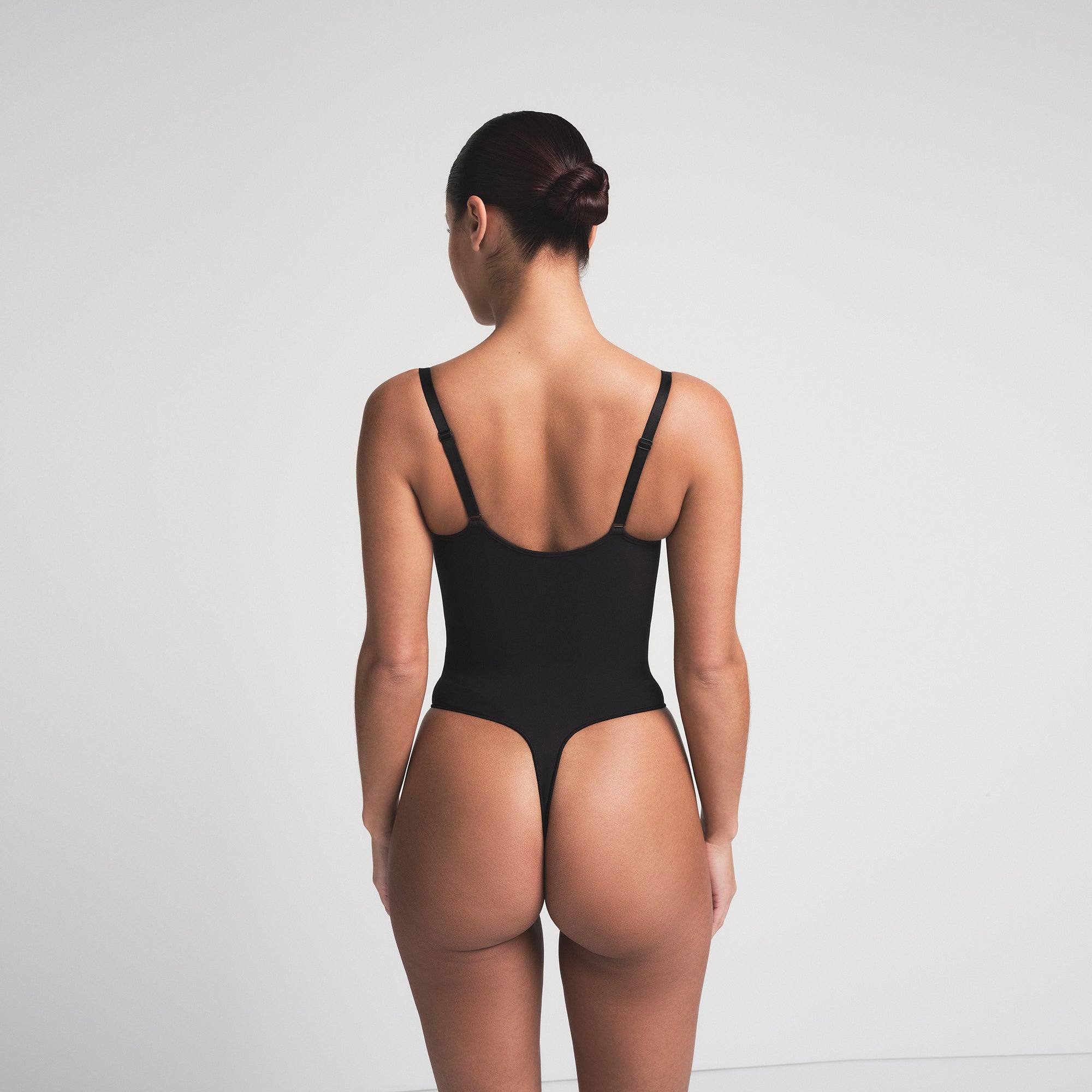 SEAMLESS SCULPT LACE THONG BODYSUIT | ONYX - Image 3