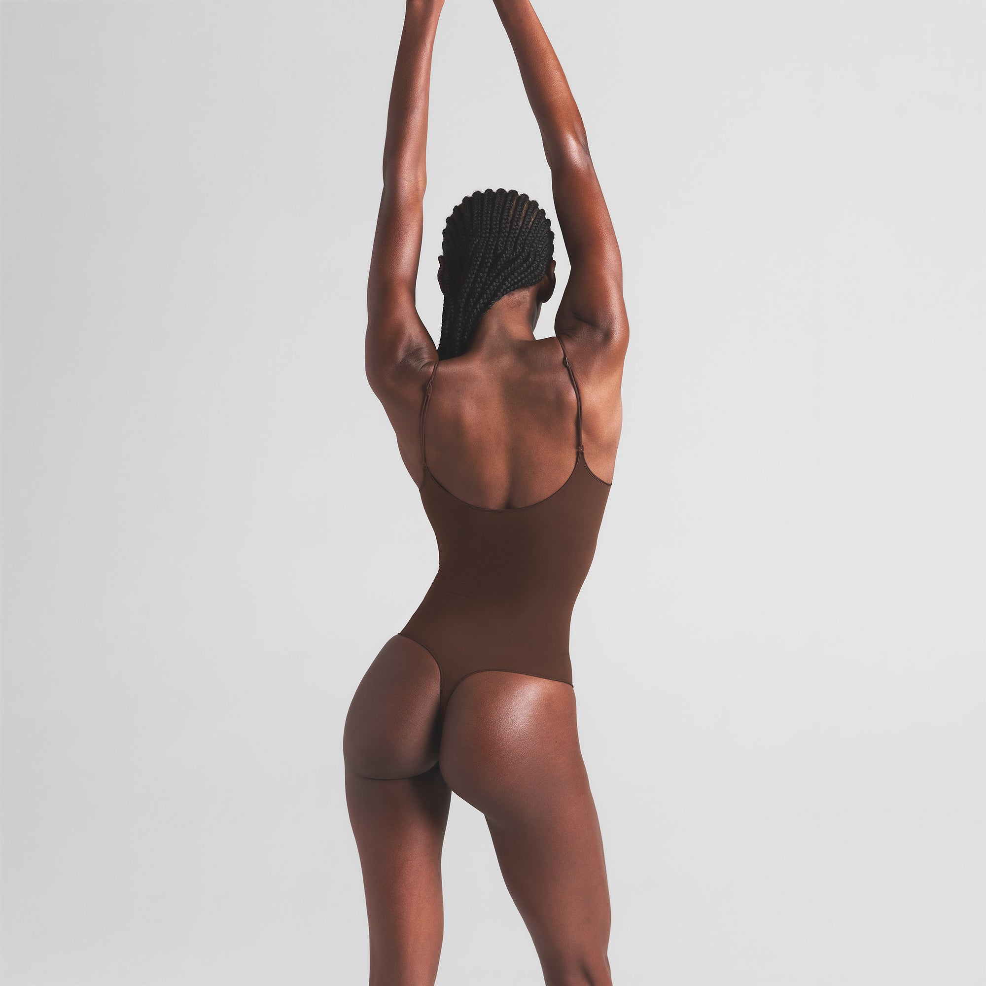 SHEER SEAMLESS THONG BODYSUIT | COCOA - Image 3