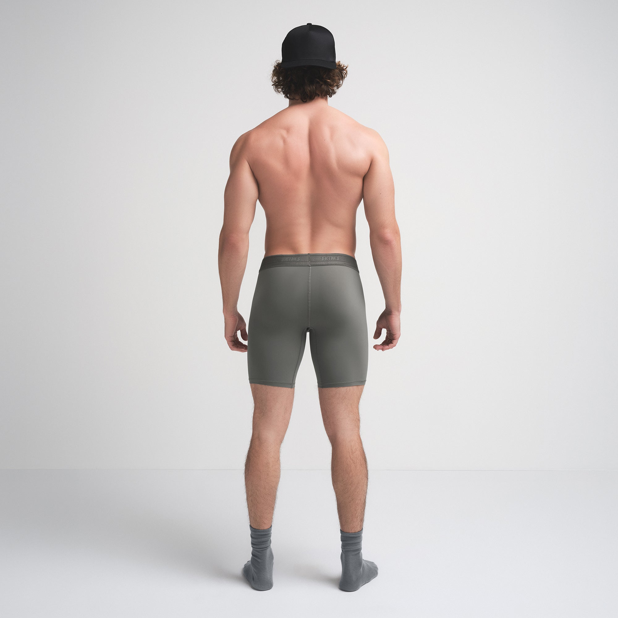 SKIMS SPORT MENS 7" BOXER BRIEF | GUNMETAL - Image 4