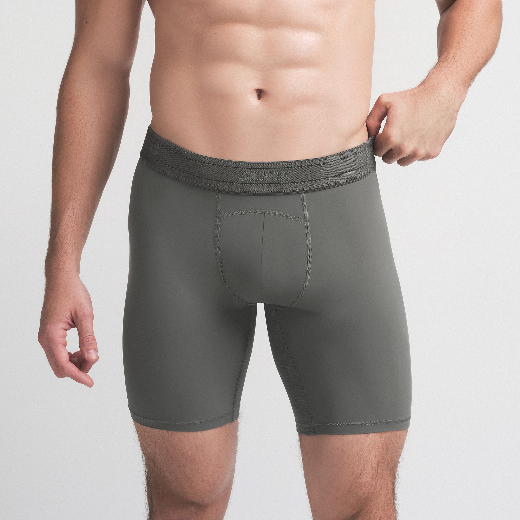 SKIMS SPORT MENS 7" BOXER BRIEF | GUNMETAL - Image 2