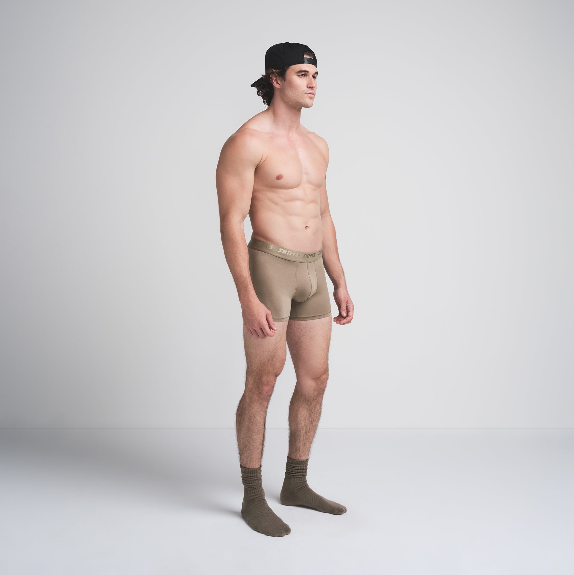 SKIMS STRETCH MENS 3" BOXER BRIEF | DESERT - Image 2