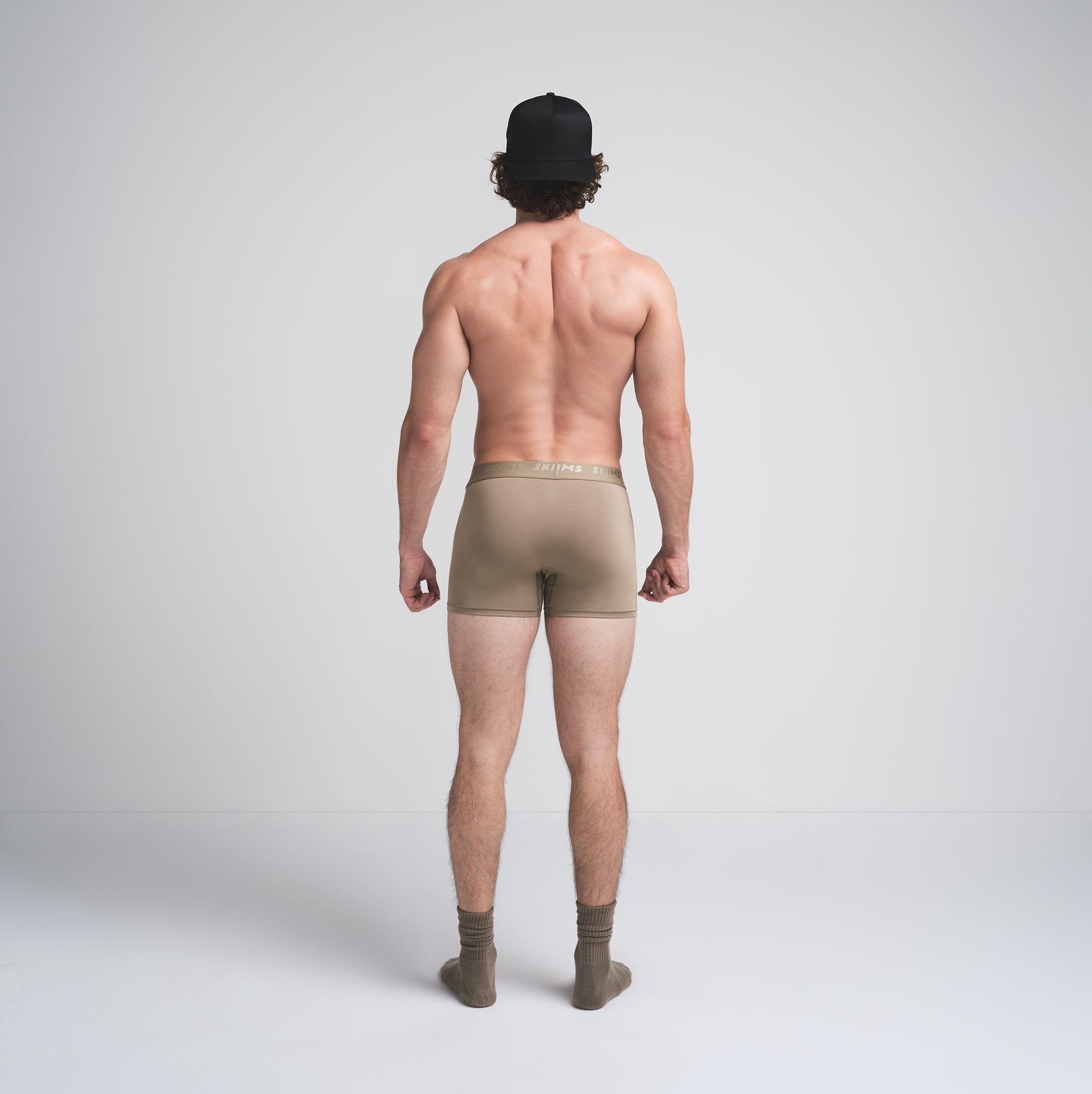 SKIMS STRETCH MENS 3" BOXER BRIEF | DESERT - Image 4