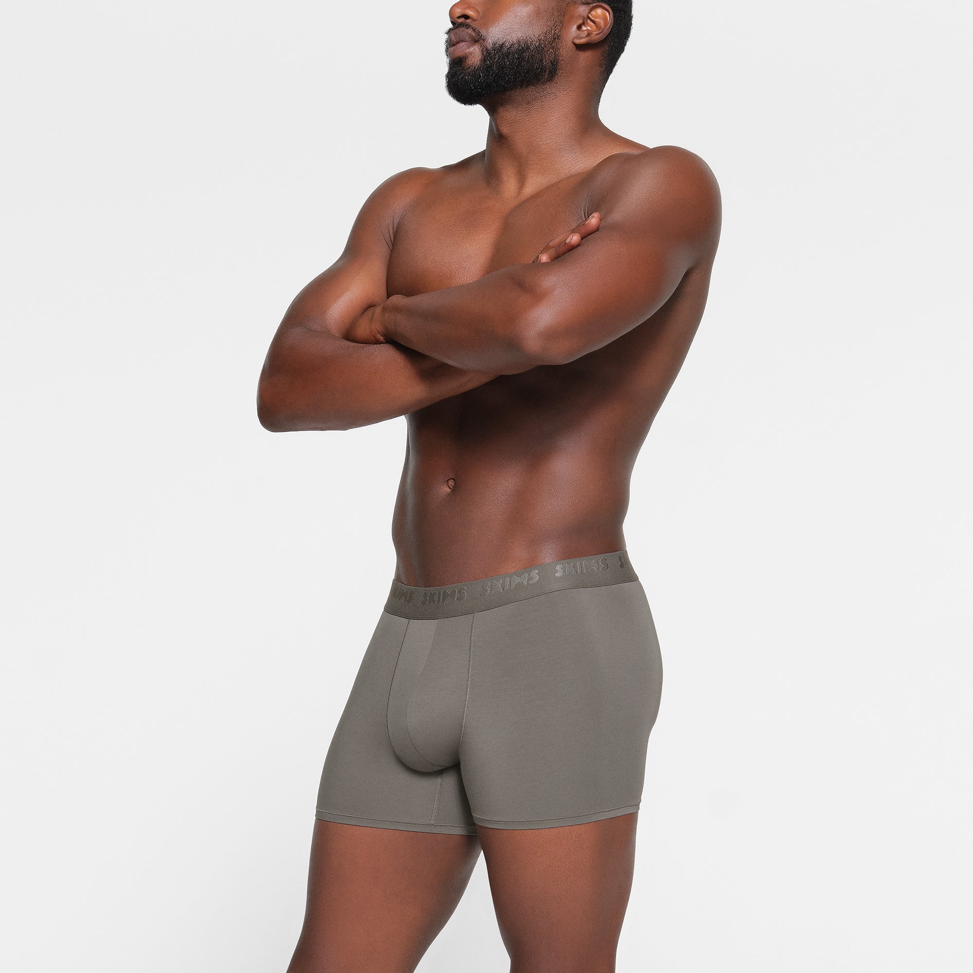 SKIMS STRETCH MENS 3" BOXER BRIEF | GUNMETAL - Image 2