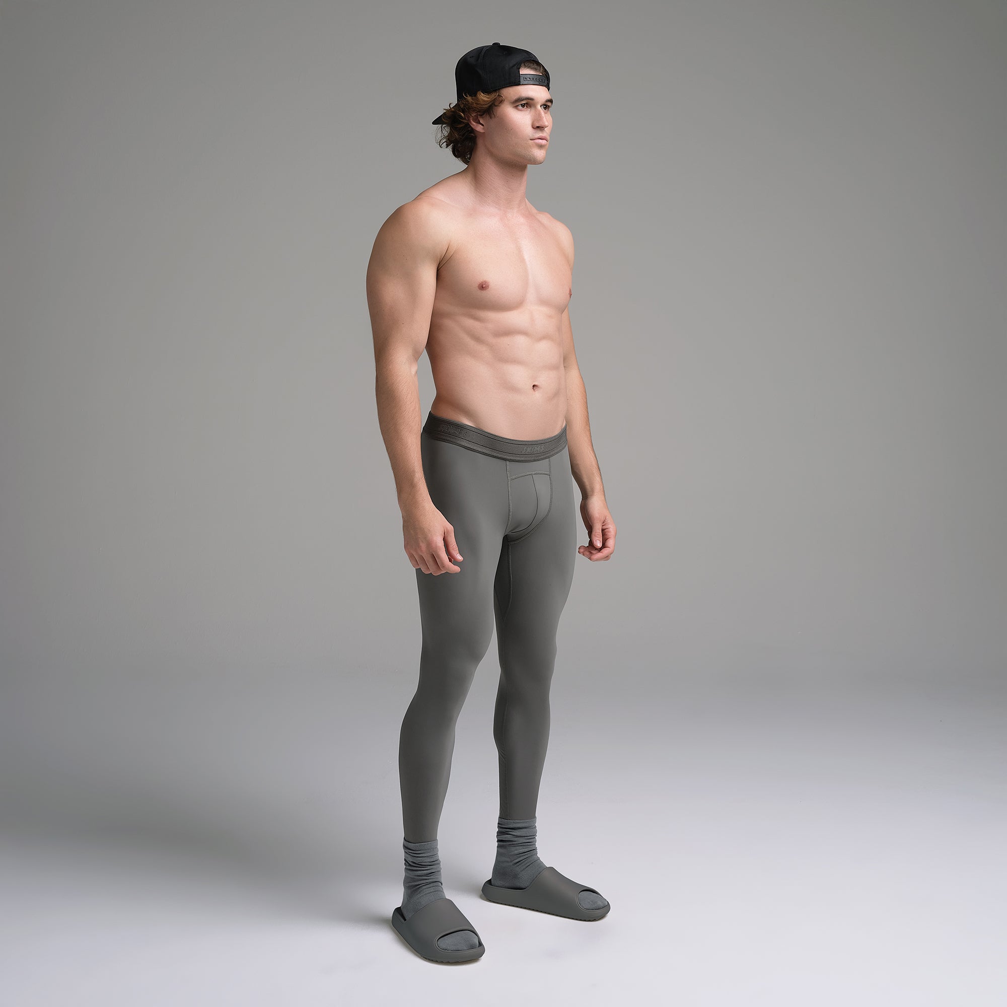 SKIMS SPORT MENS LEGGING | GUNMETAL - Image 3