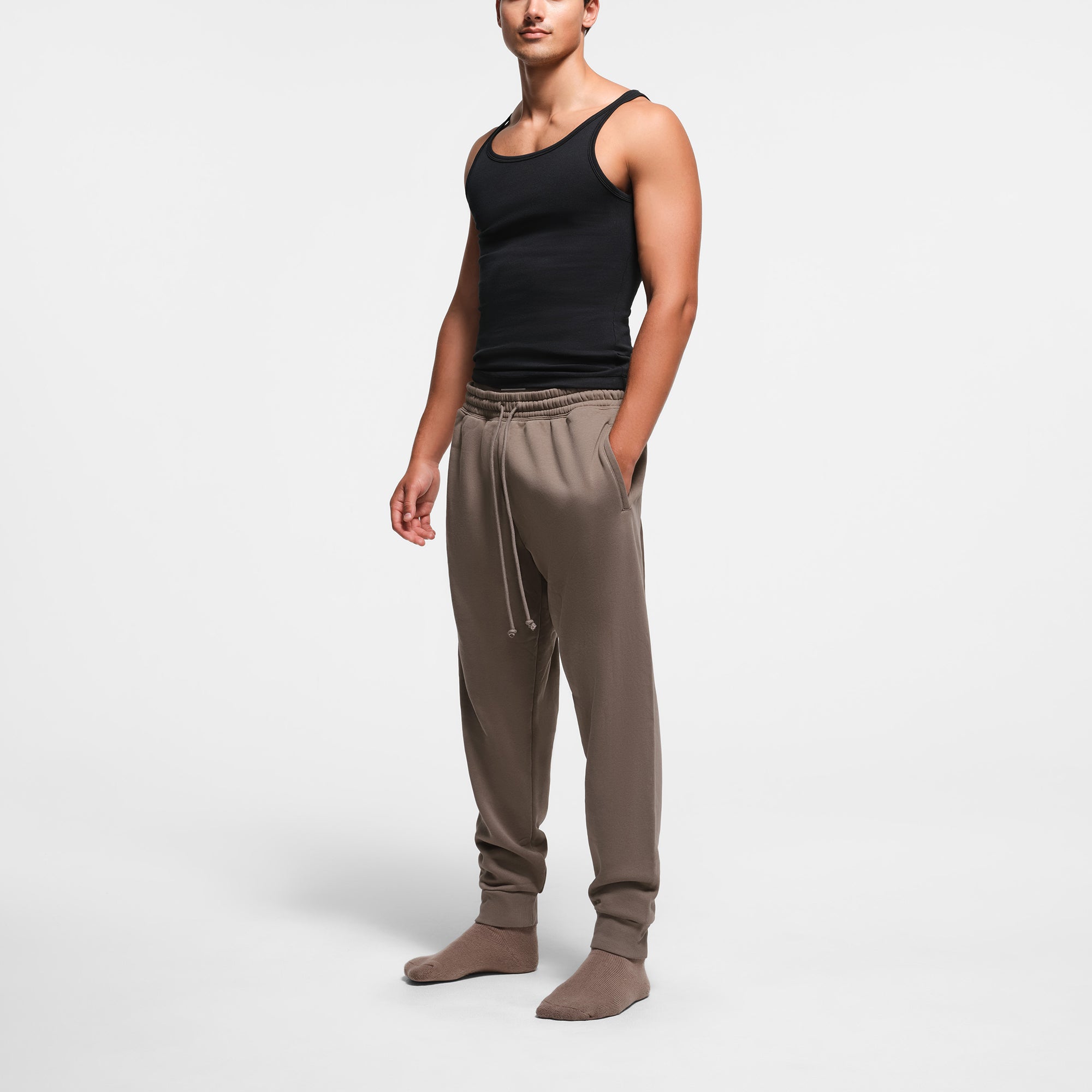 FLEECE LOUNGE MENS TAPERED JOGGER | TRUFFLE - Image 3