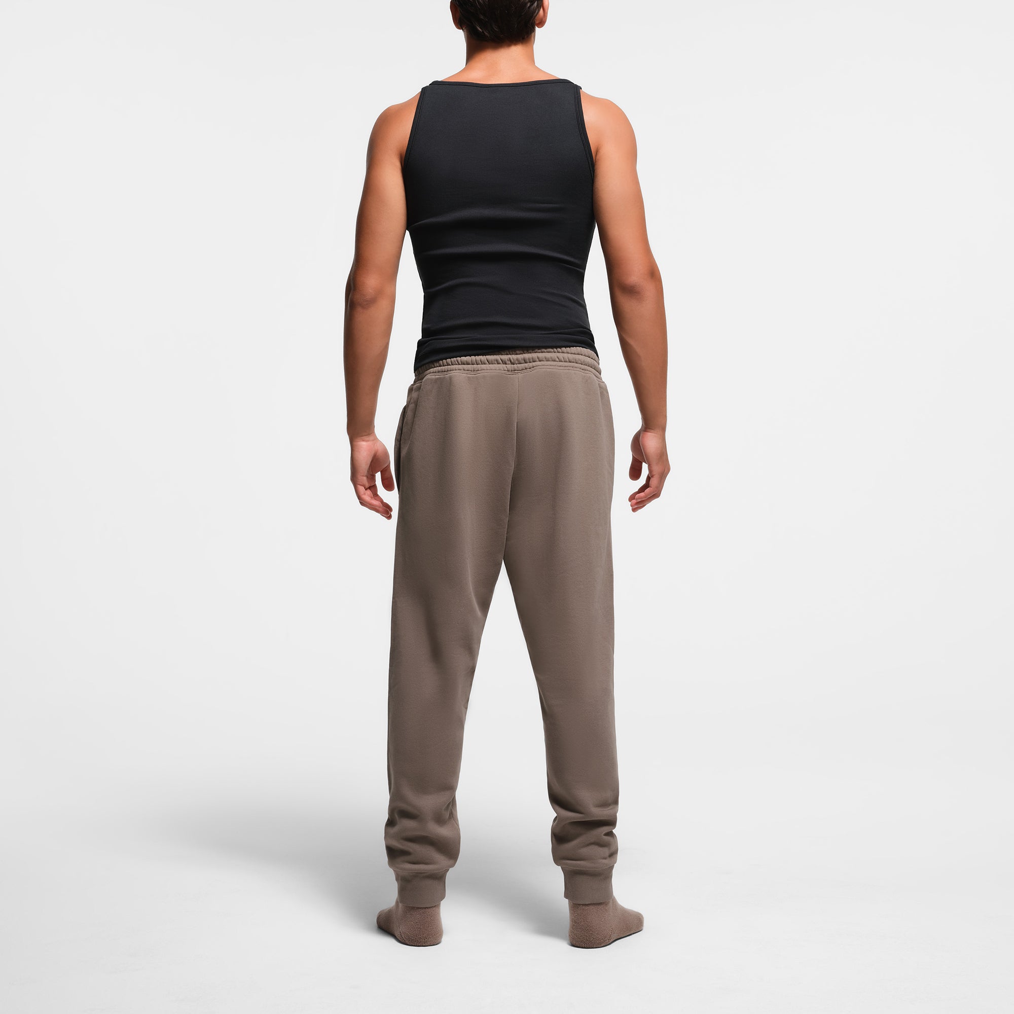 FLEECE LOUNGE MENS TAPERED JOGGER | TRUFFLE - Image 4