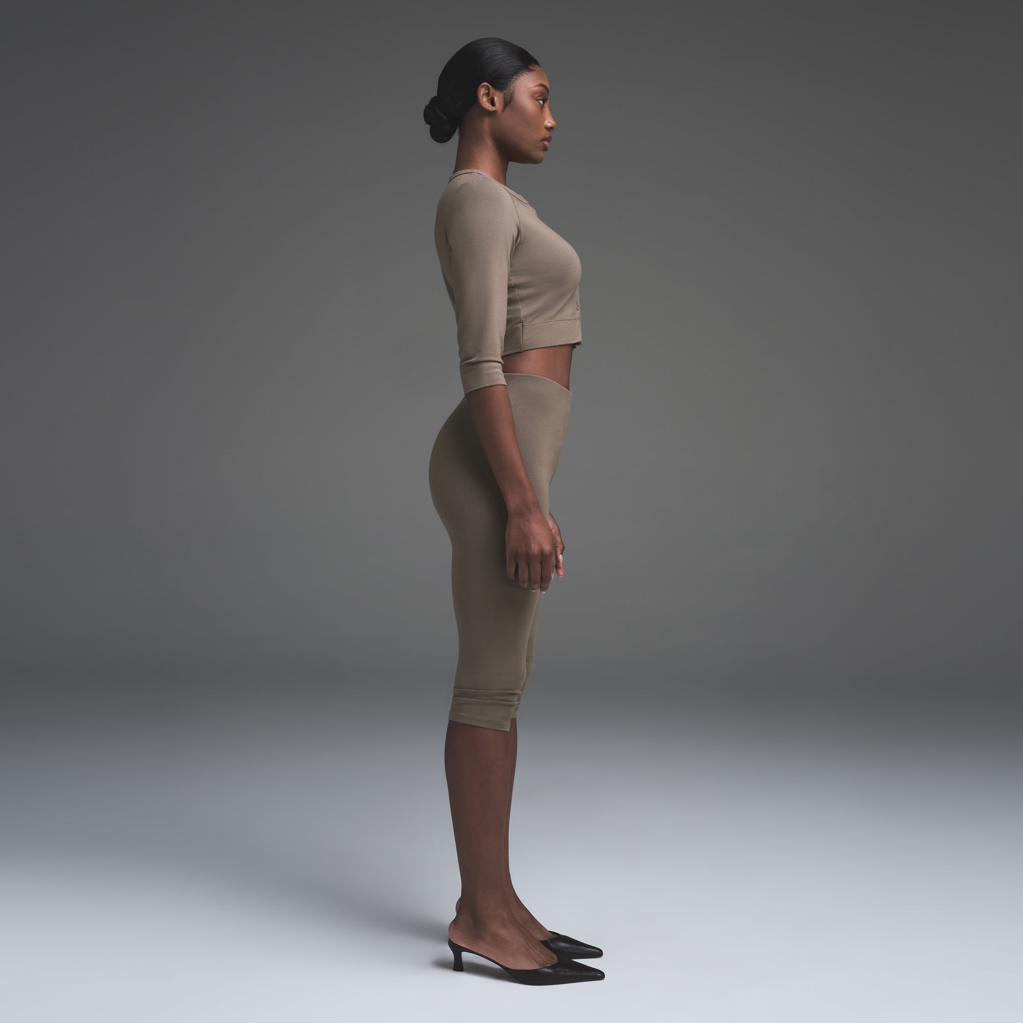 SMOOTH LAYERS CAPRI | TRUFFLE - Image 3