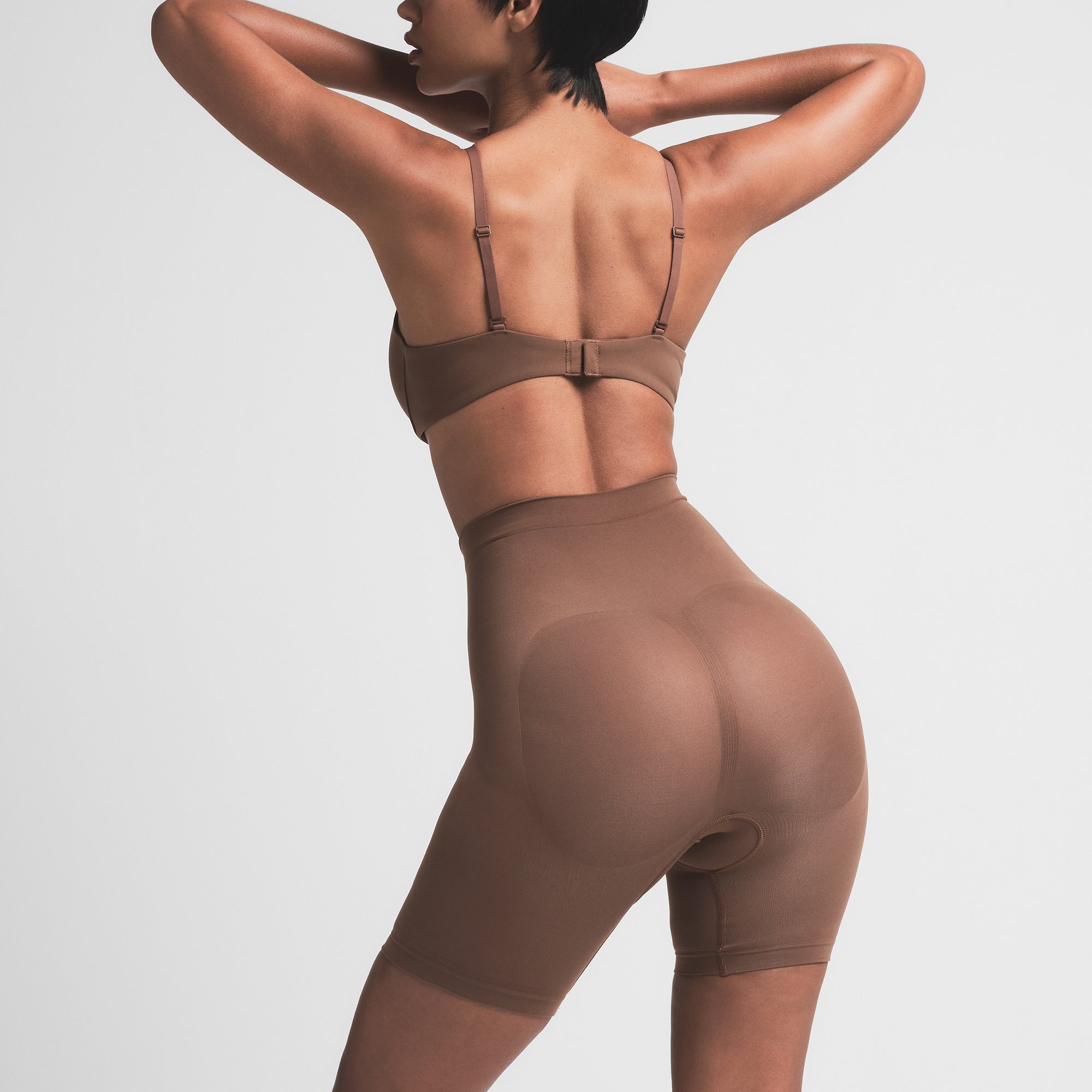 SEAMLESS SCULPT MID THIGH SHORT | JASPER - Image 3