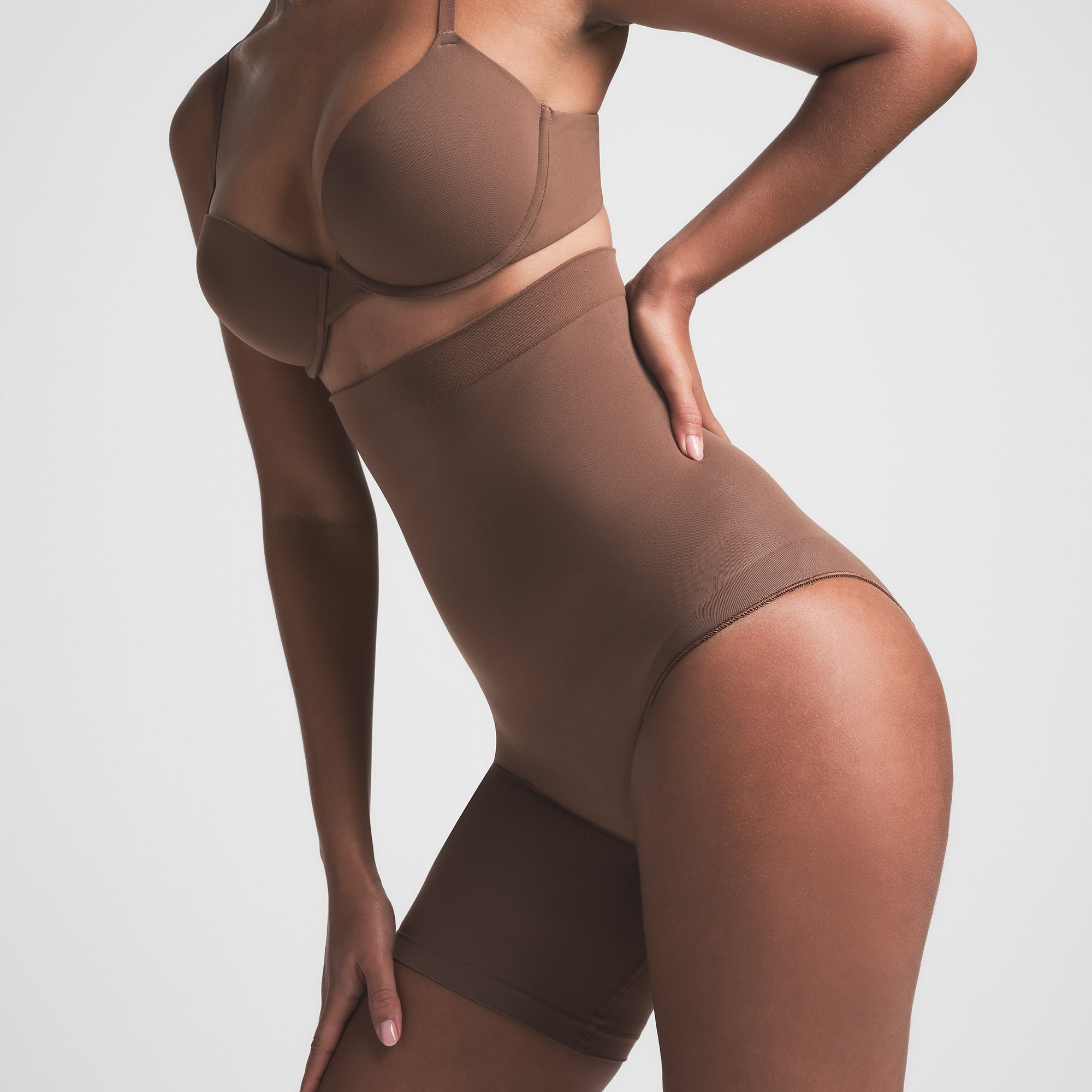 SEAMLESS SCULPT SOLUTION SHORT LEFT LEG EXPOSED | JASPER - Image 2