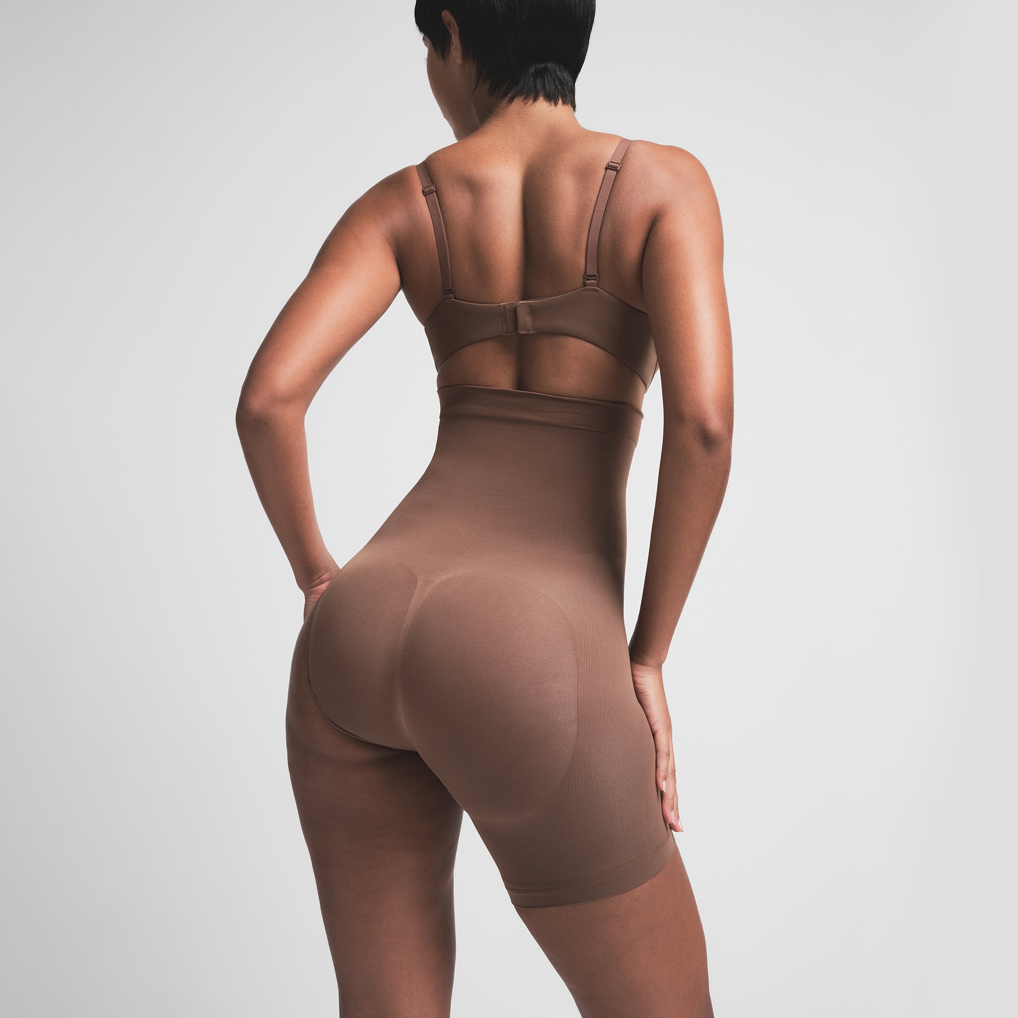 SEAMLESS SCULPT SOLUTION SHORT LEFT LEG EXPOSED | JASPER - Image 4