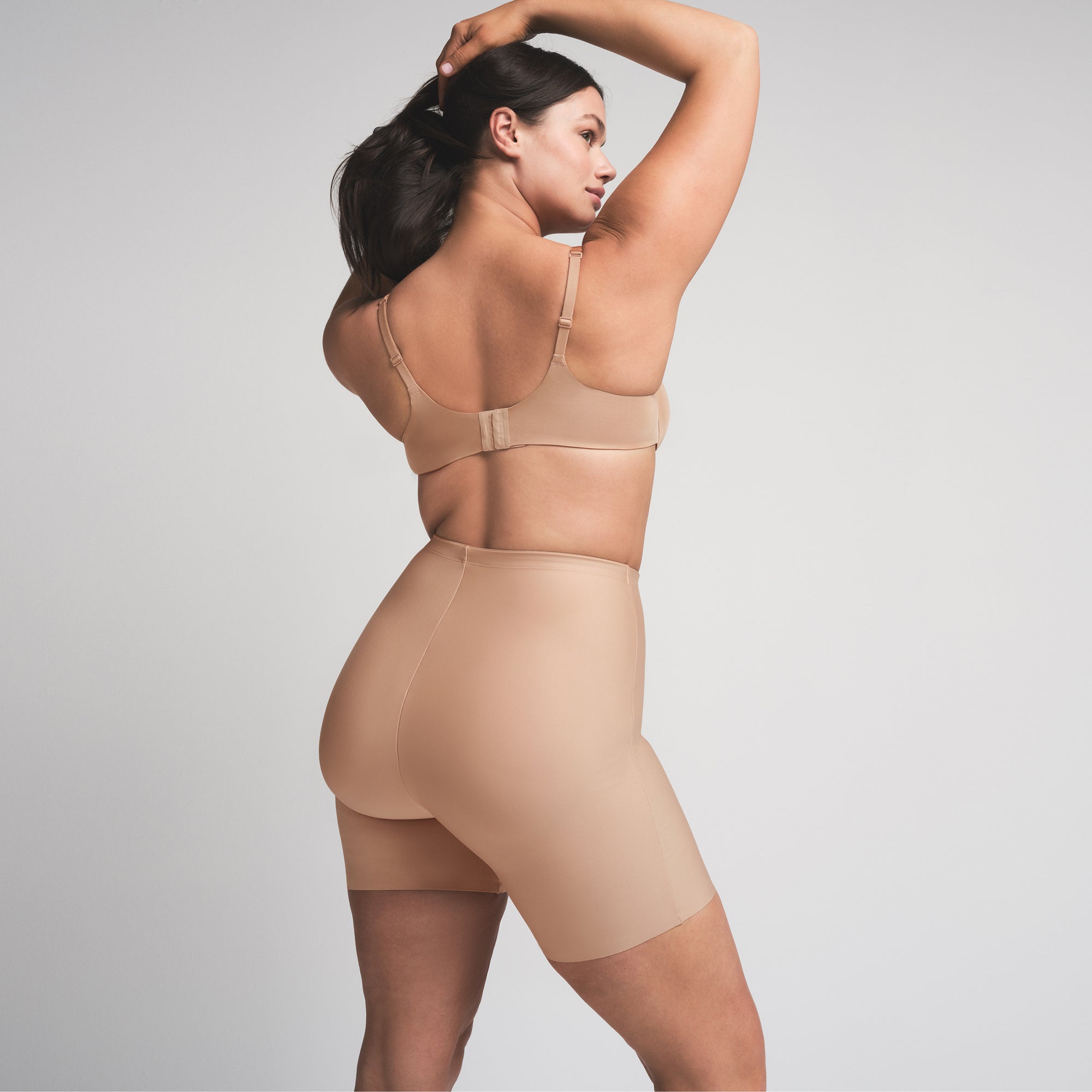SKIMS BODY BUTT ENHANCING PADDED SHORT | CLAY - Image 5
