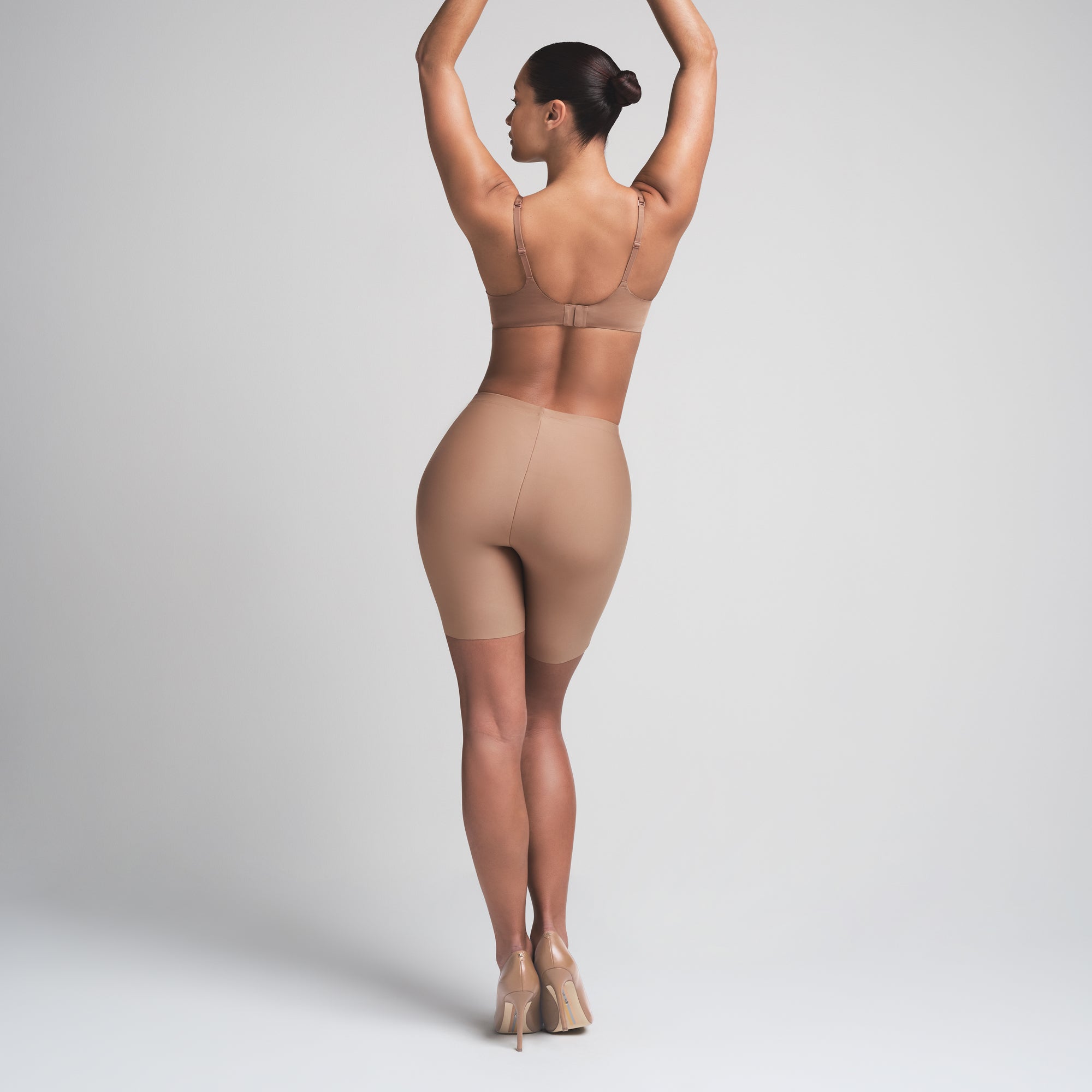 SKIMS BODY BUTT ENHANCING PADDED SHORT | SIENNA - Image 6