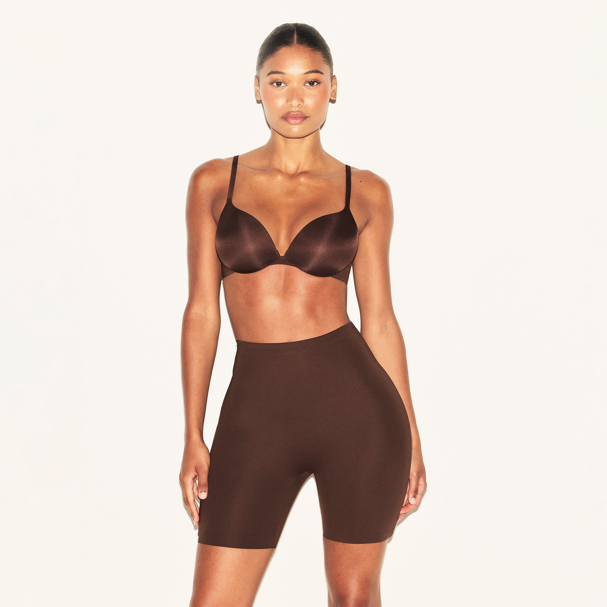 SKIMS BODY HIP ENHANCING PADDED SHORT | COCOA - Image 3