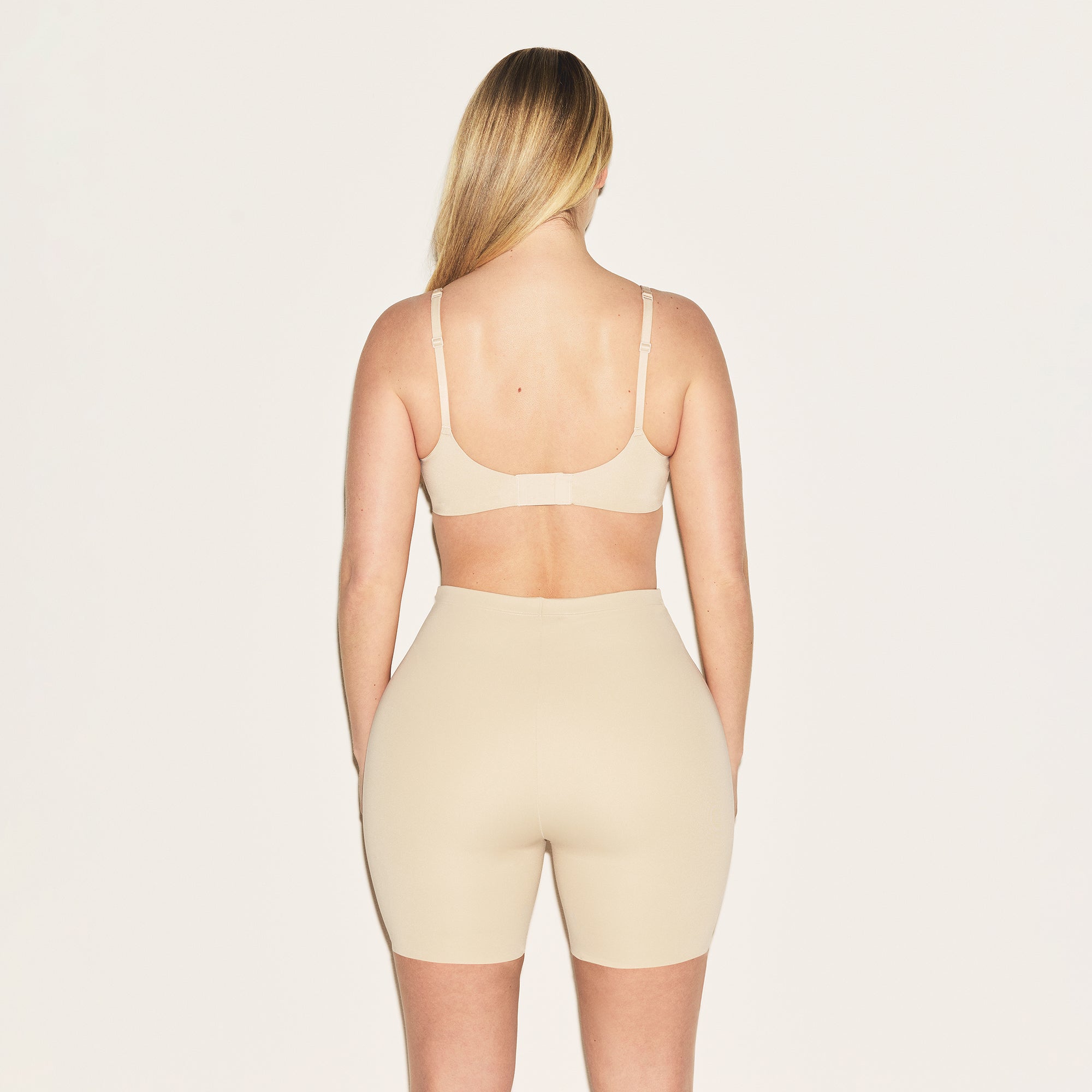 SKIMS BODY HIP ENHANCING PADDED SHORT | SAND - Image 4