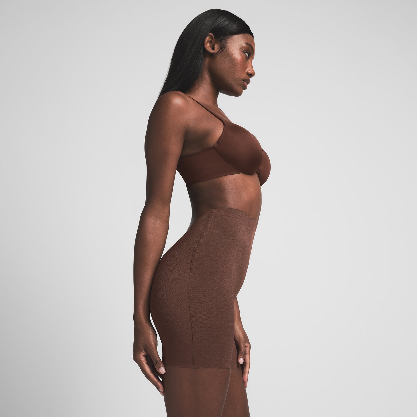 SHEER SCULPT LOW BACK SHORT | COCOA - Image 3