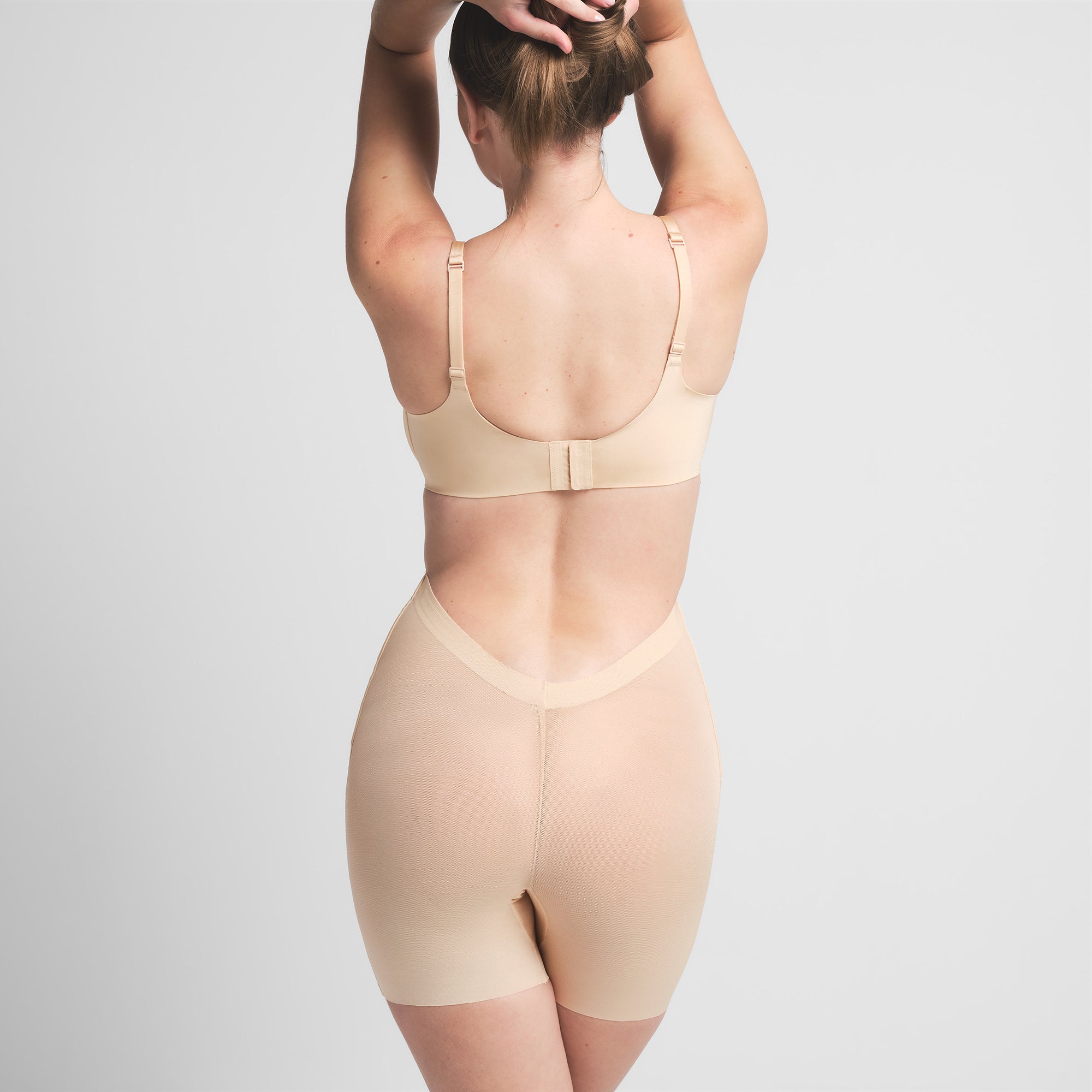 SHEER SCULPT LOW BACK SHORT | SAND - Image 3