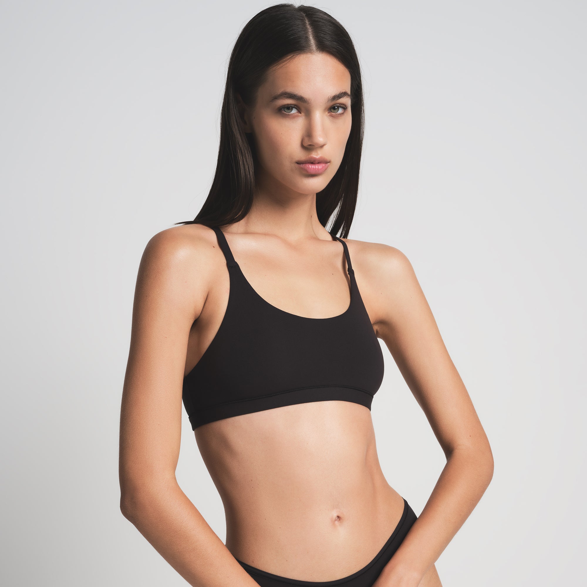 FITS EVERYBODY RACERBACK SCOOP BRALETTE | ONYX - Image 2