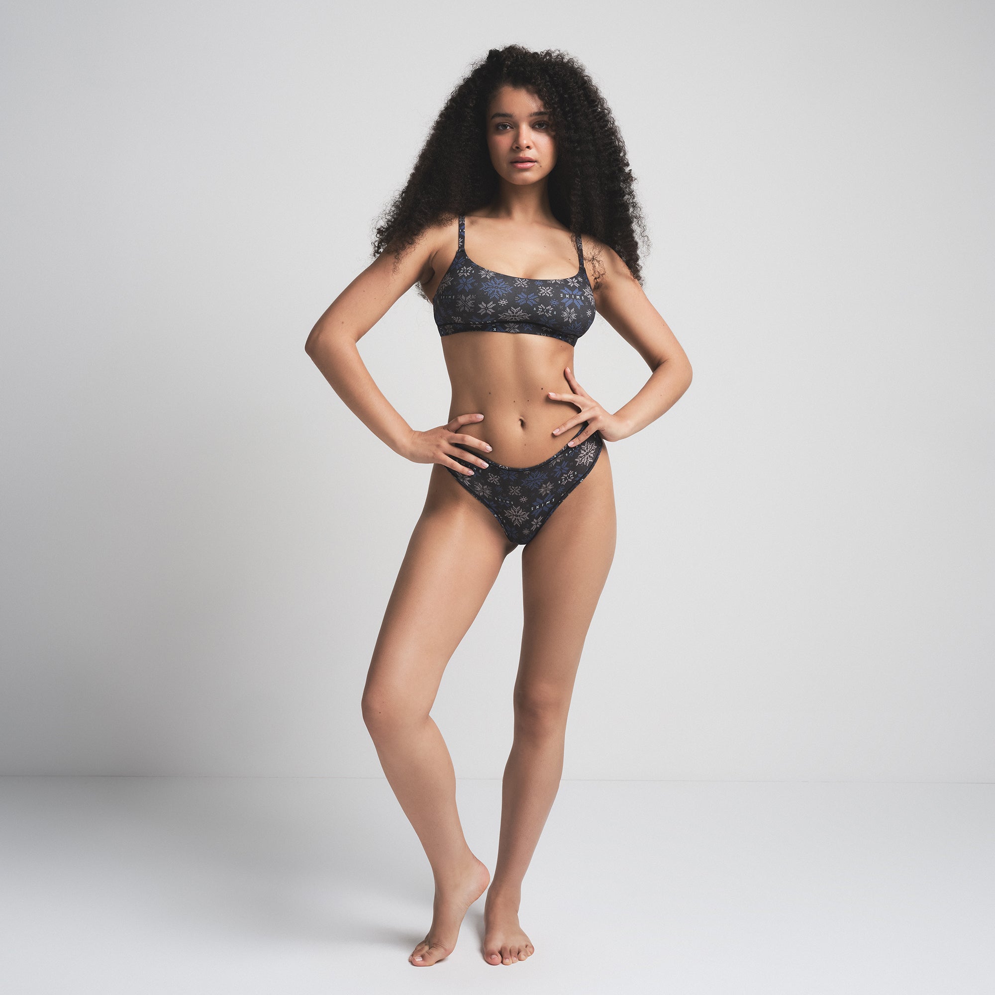 FITS EVERYBODY SCOOP BRALETTE 2-PACK | ONYX SNOWFLAKE FAIR ISLE AND NAVY - Image 6