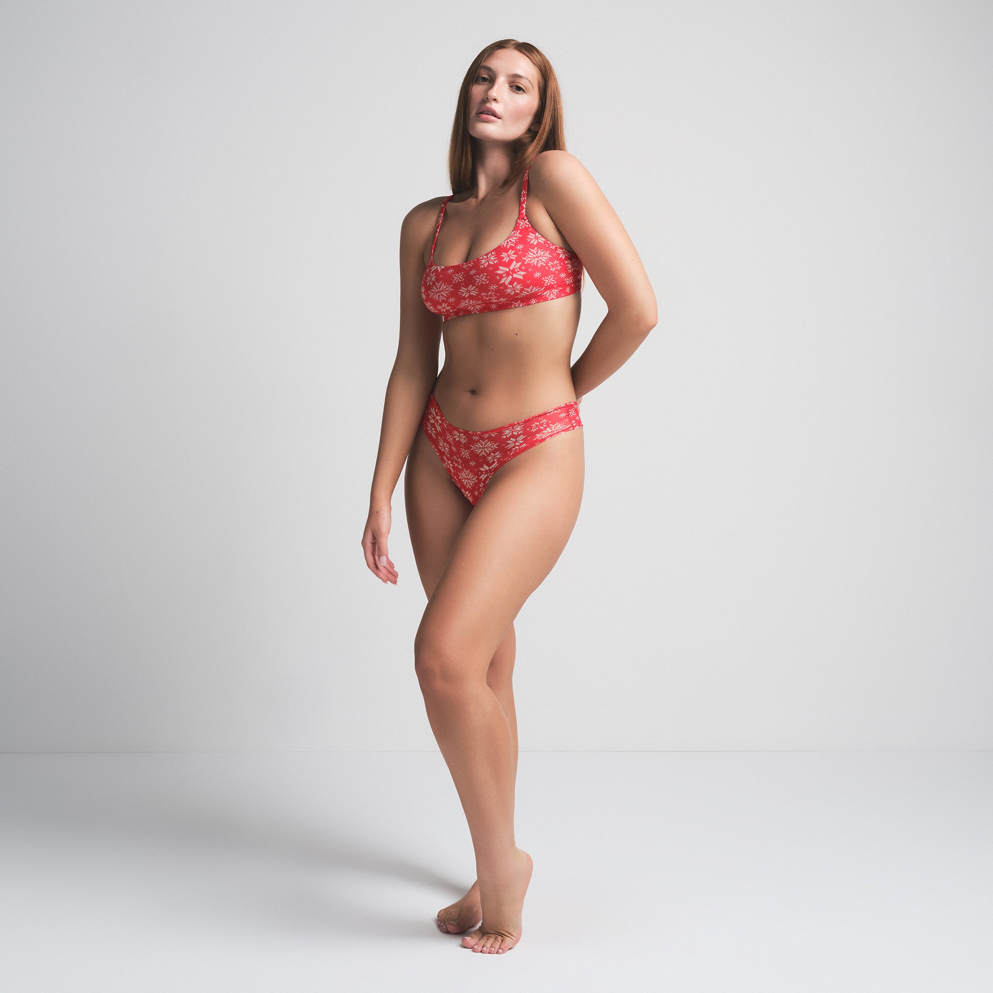 FITS EVERYBODY SCOOP BRALETTE 2-PACK | RED SNOWFLAKE FAIR ISLE AND BRANDY - Image 8