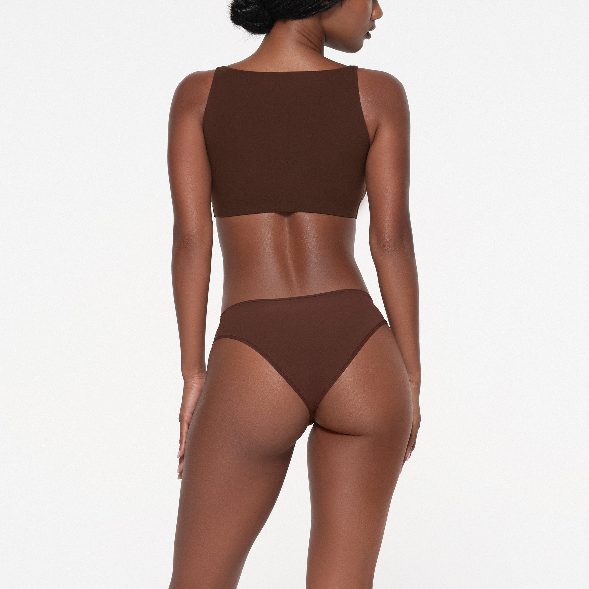 FITS EVERYBODY BACK SMOOTHING SCOOP BRALETTE | COCOA - Image 3