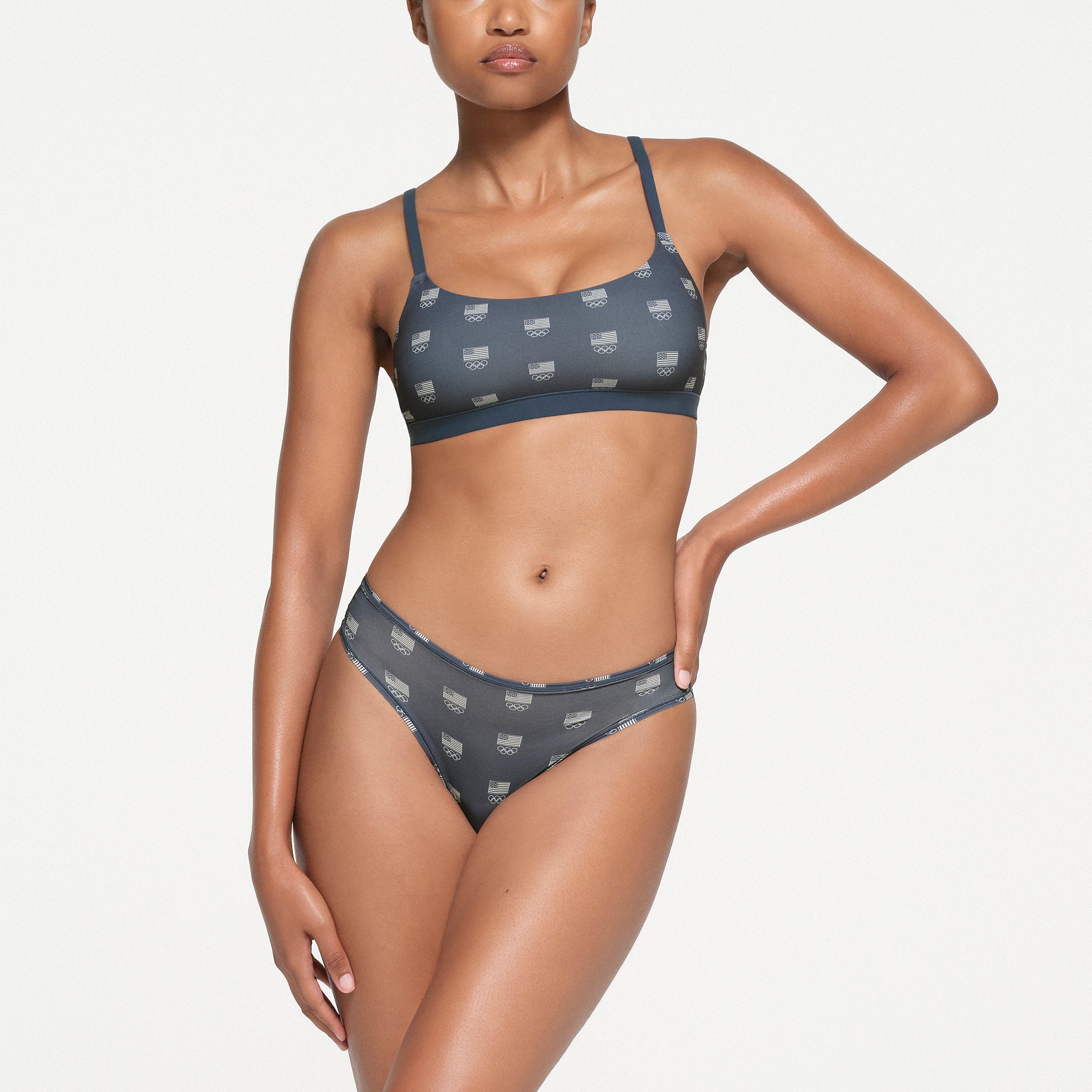 SKIMS FOR TEAM USA FITS EVERYBODY OLYMPIC SCOOP BRALETTE | NAVY