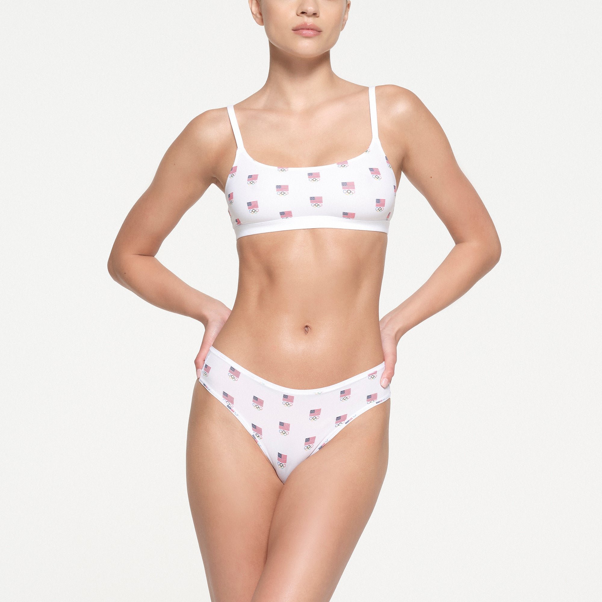 SKIMS FOR TEAM USA FITS EVERYBODY OLYMPIC SCOOP BRALETTE | WHITE