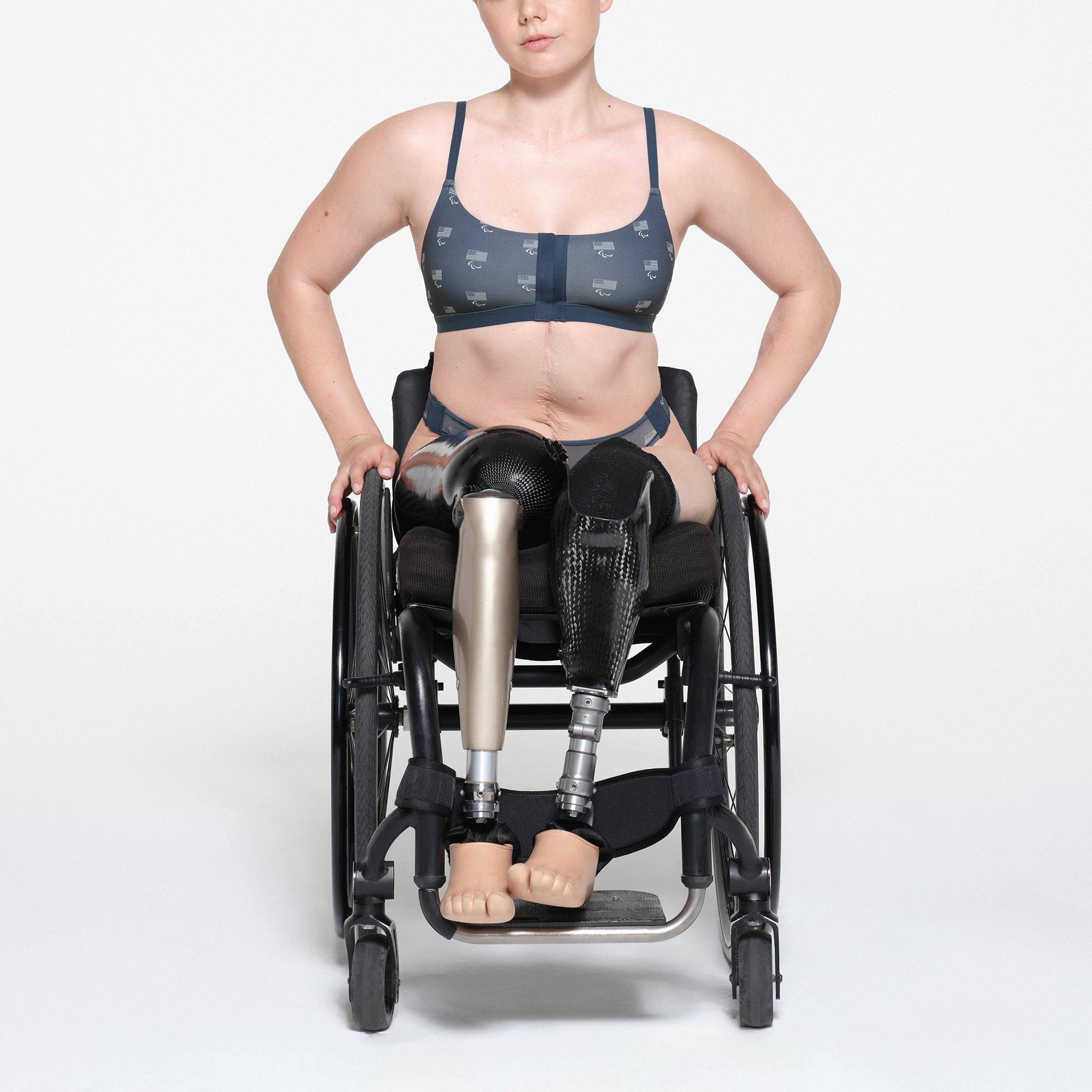 SKIMS FOR TEAM USA FITS EVERYBODY ADAPTIVE PARALYMPIC SCOOP BRALETTE | NAVY