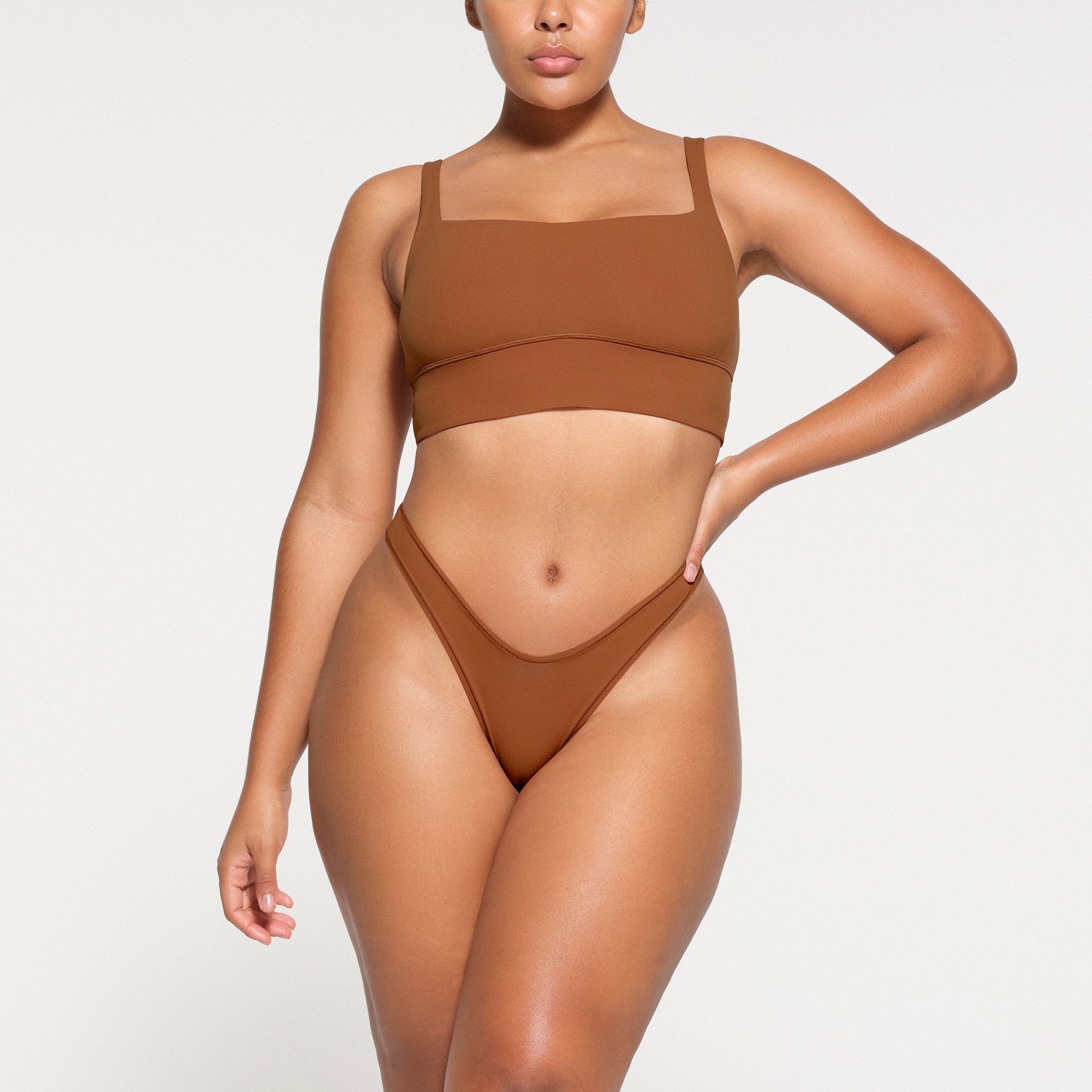 FITS EVERYBODY SQUARE NECK LONGLINE BRALETTE | BRONZE