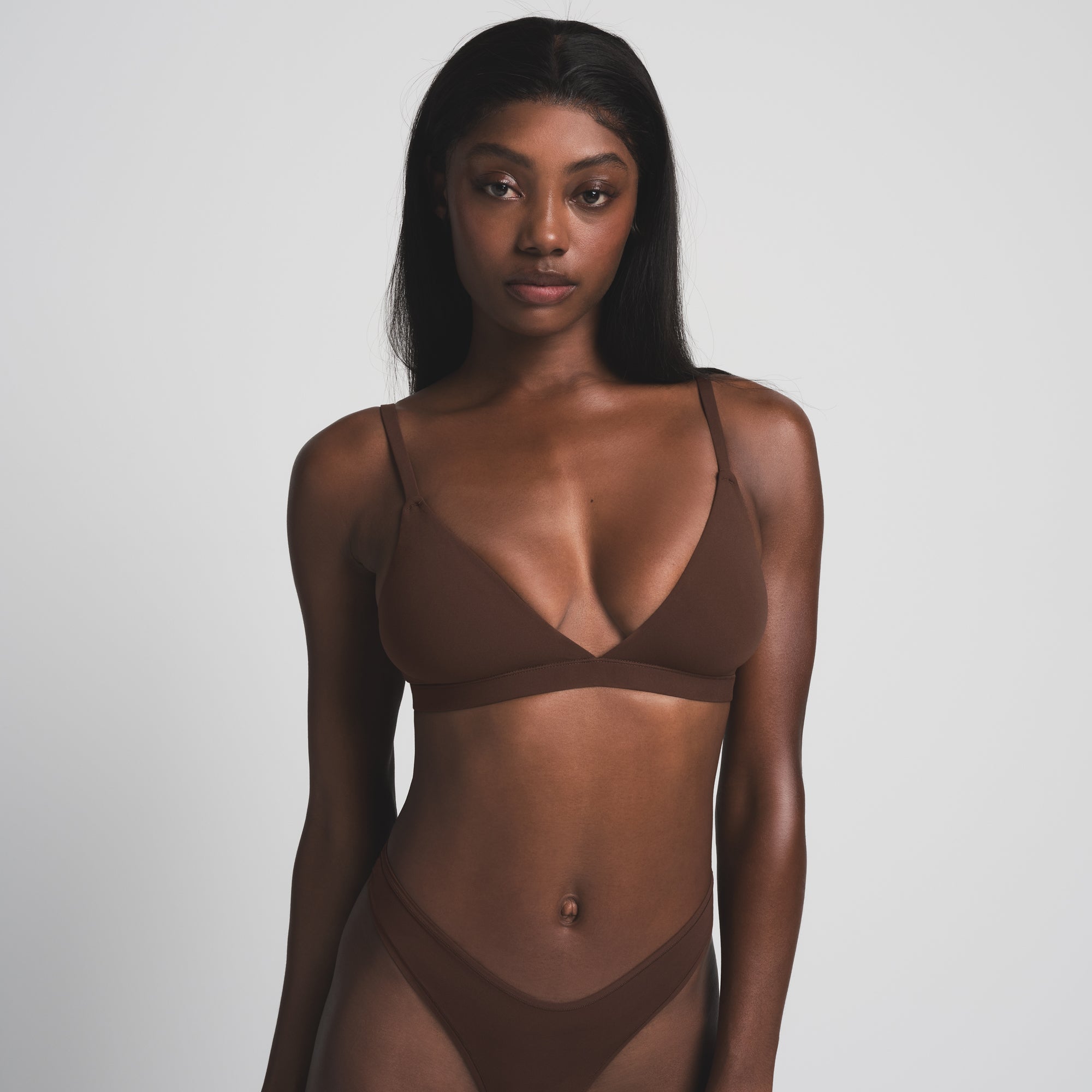 FITS EVERYBODY TRIANGLE BRALETTE | COCOA - Image 2