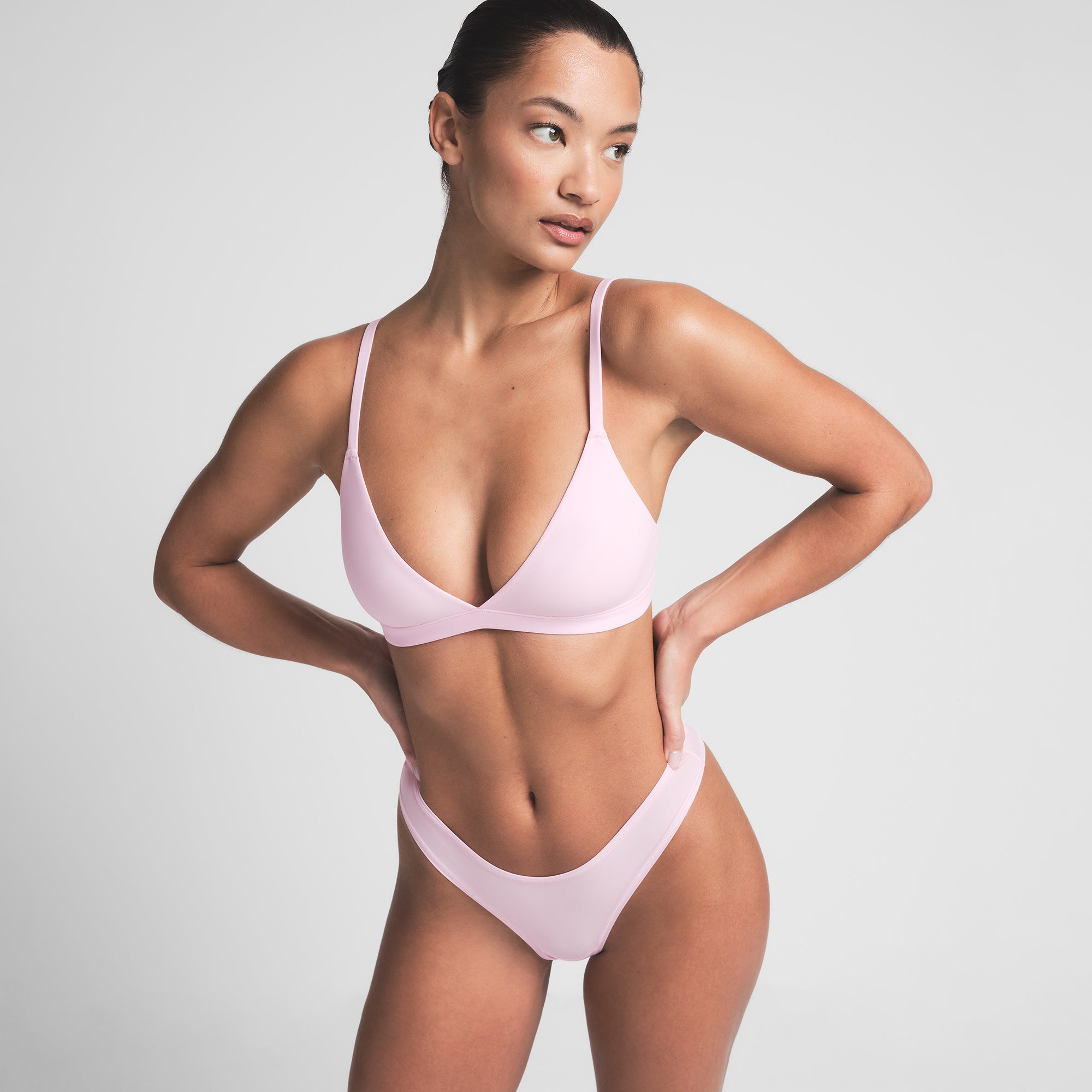 FITS EVERYBODY TRIANGLE BRALETTE | CHERRY BLOSSOM