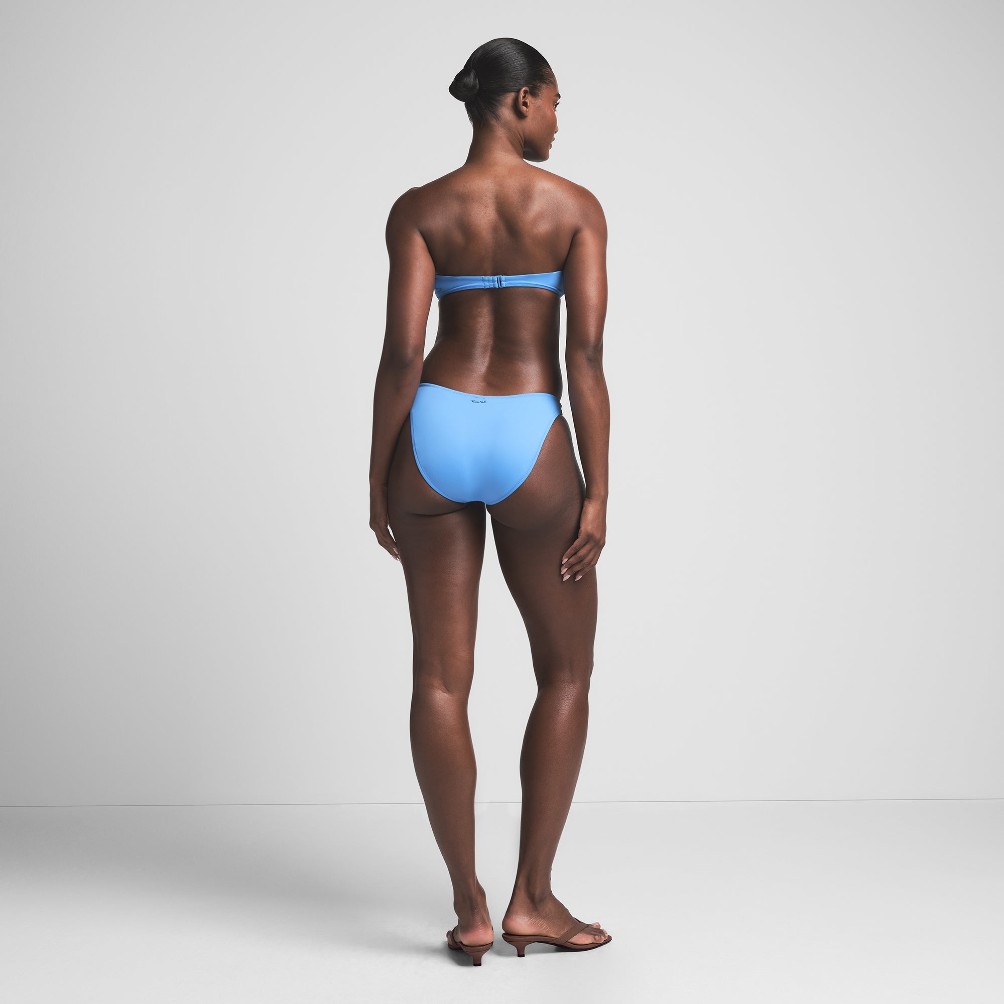 SIGNATURE SWIM STRAPLESS UNDERWIRE BIKINI TOP | TIDE - Image 3