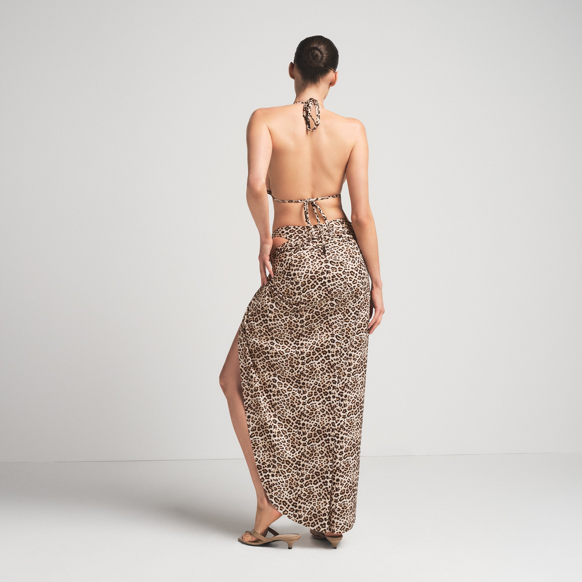 SIGNATURE SWIM SARONG SKIRT | CHAMPAGNE LEOPARD PRINT - Image 2
