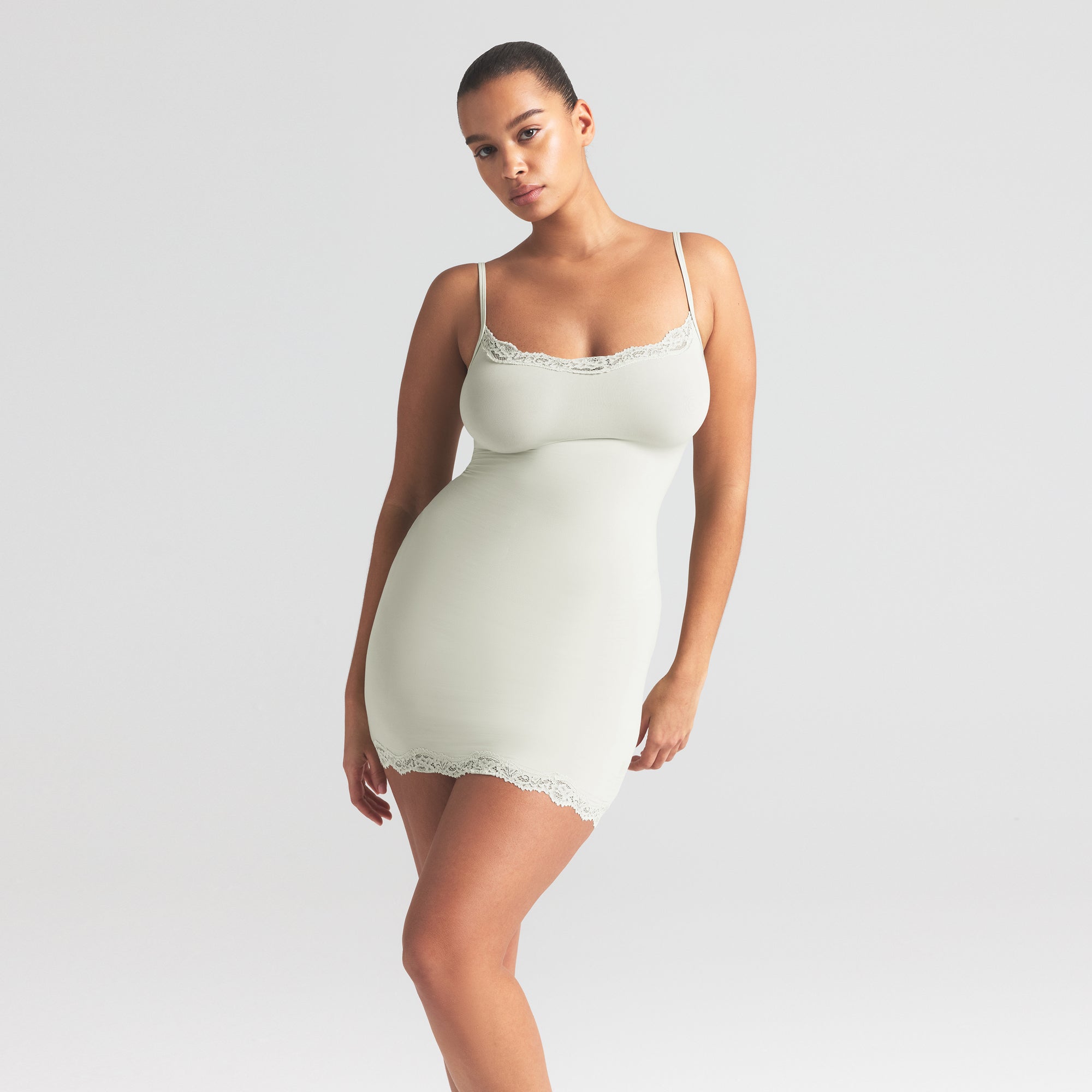 FITS EVERYBODY LACE SLIP DRESS | SPEARMINT - Image 2