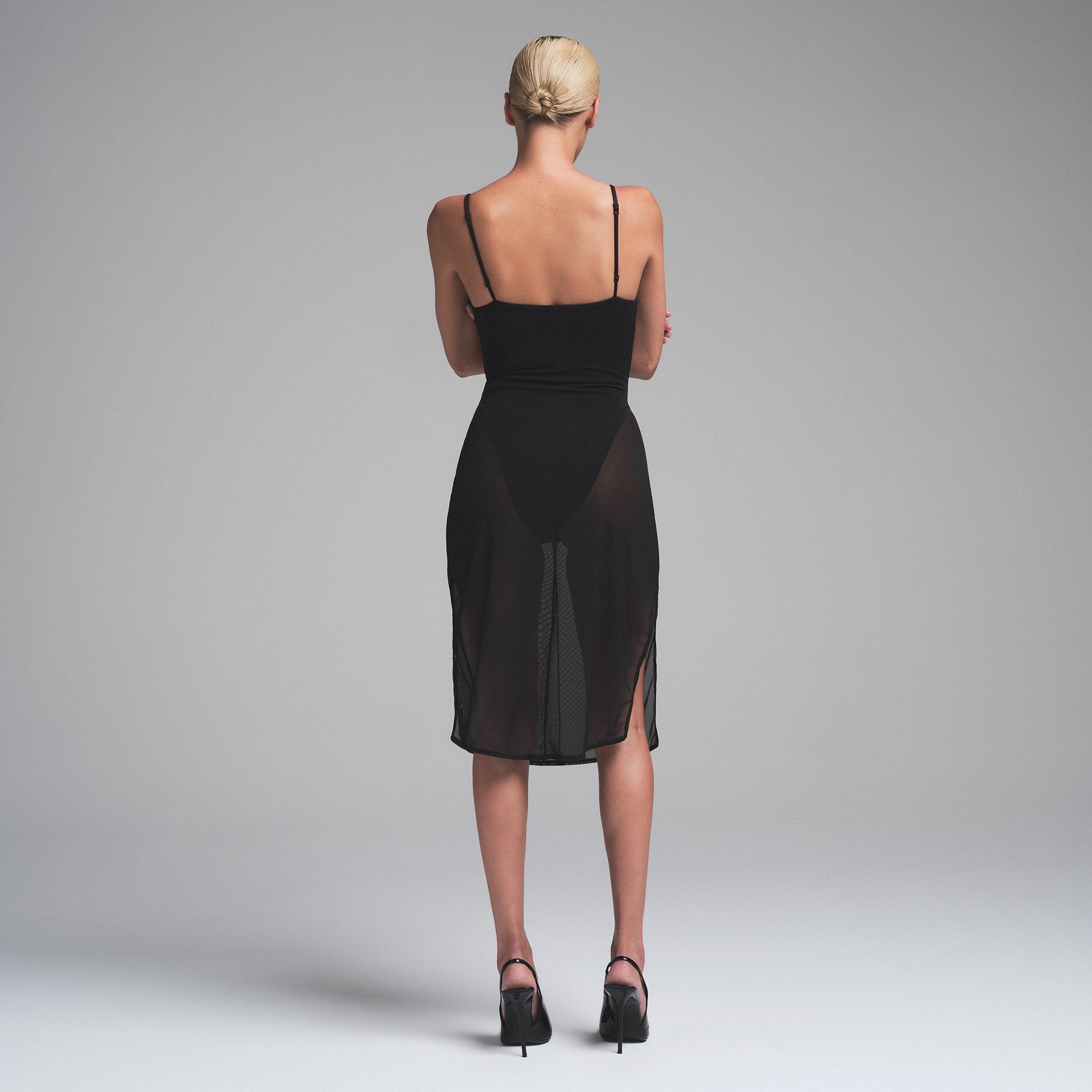 SKIMS BODY MESH PLUNGE MIDI DRESS | ONYX - Image 5