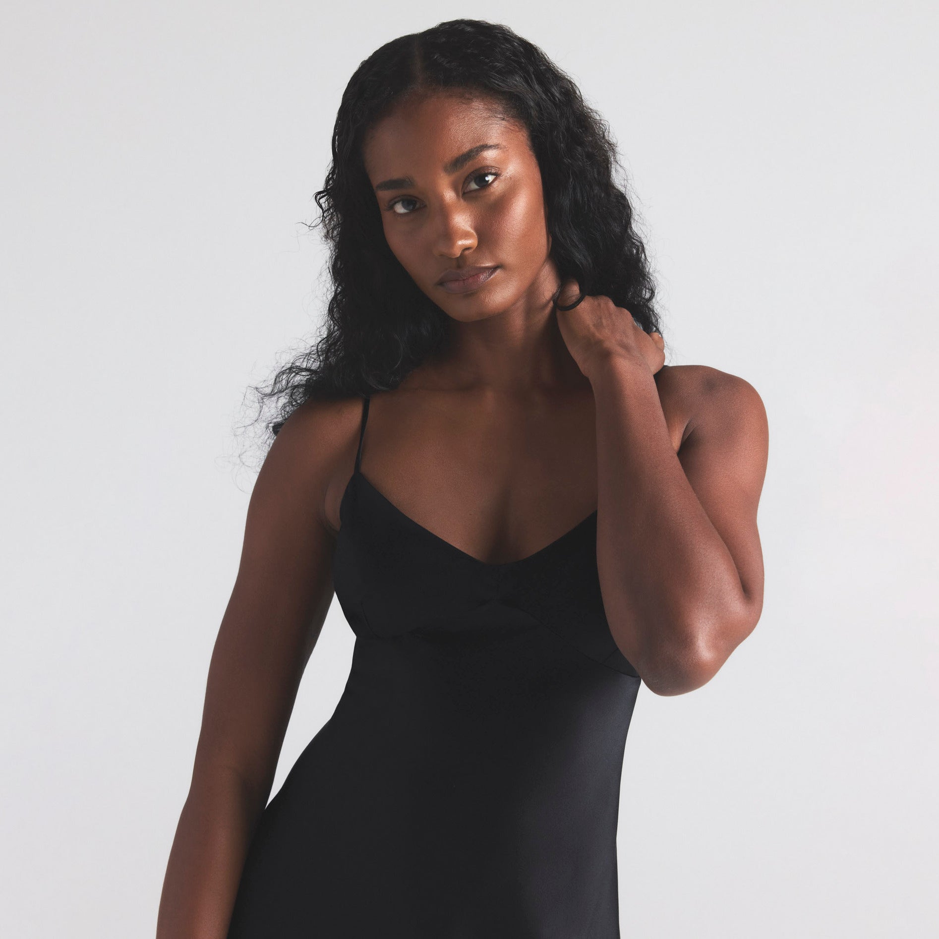 SILK CAMI V NECK LONG SLIP | ONYX - Image 3