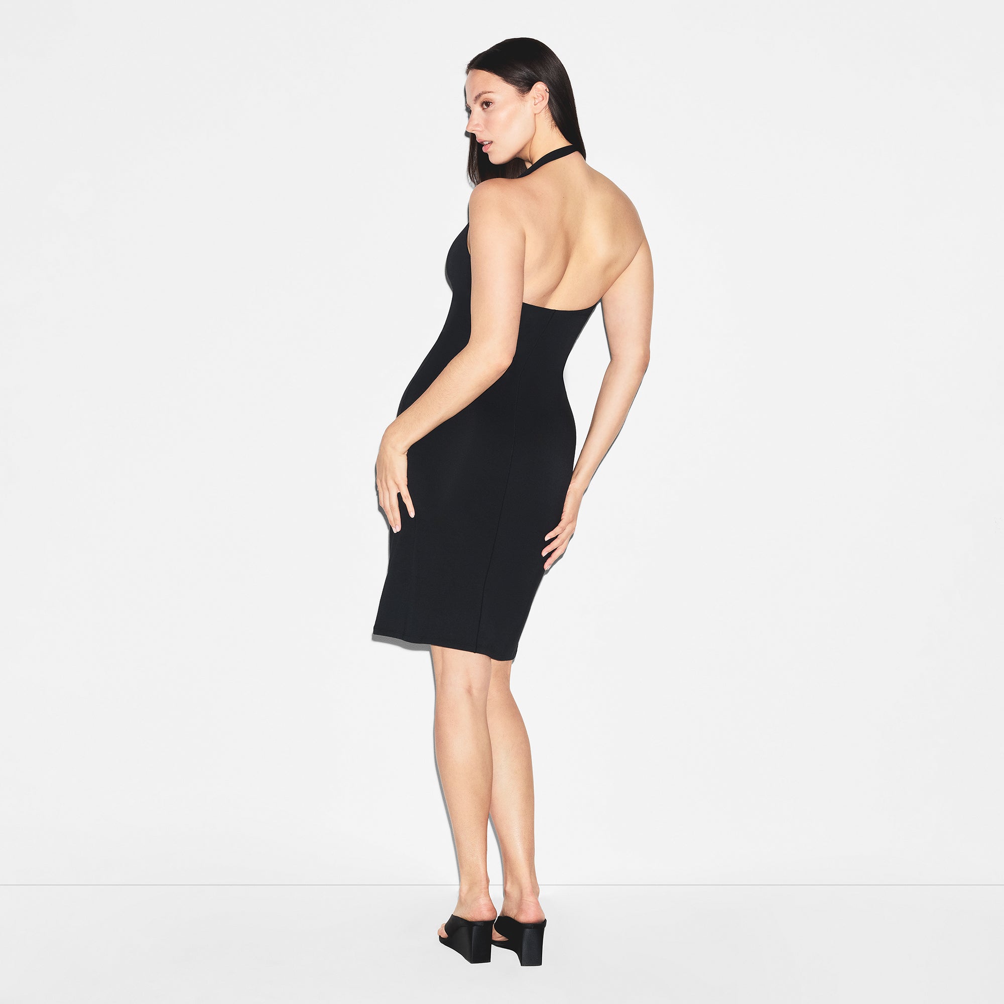 SMOOTH LAYERS PLUNGE HALTER MIDI DRESS | OBSIDIAN - Image 4