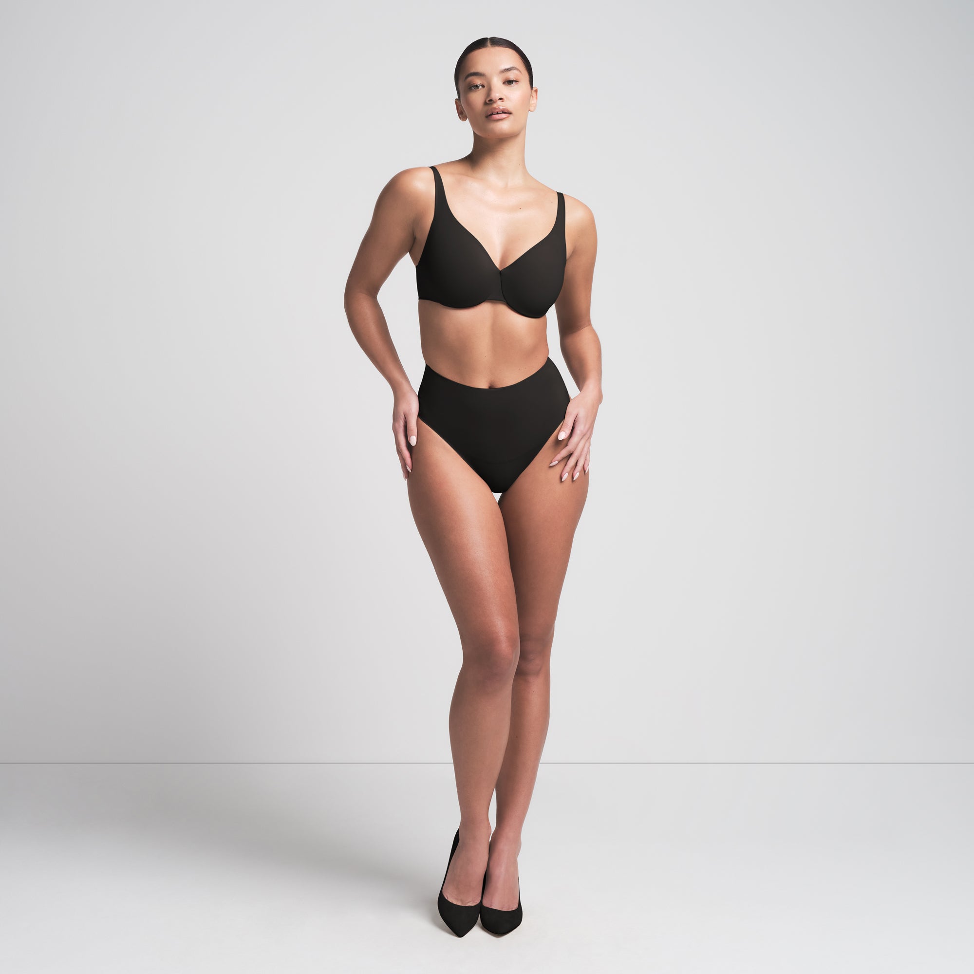 SMOOTHING INTIMATES UNLINED MINIMIZER BRA | ONYX - Image 3