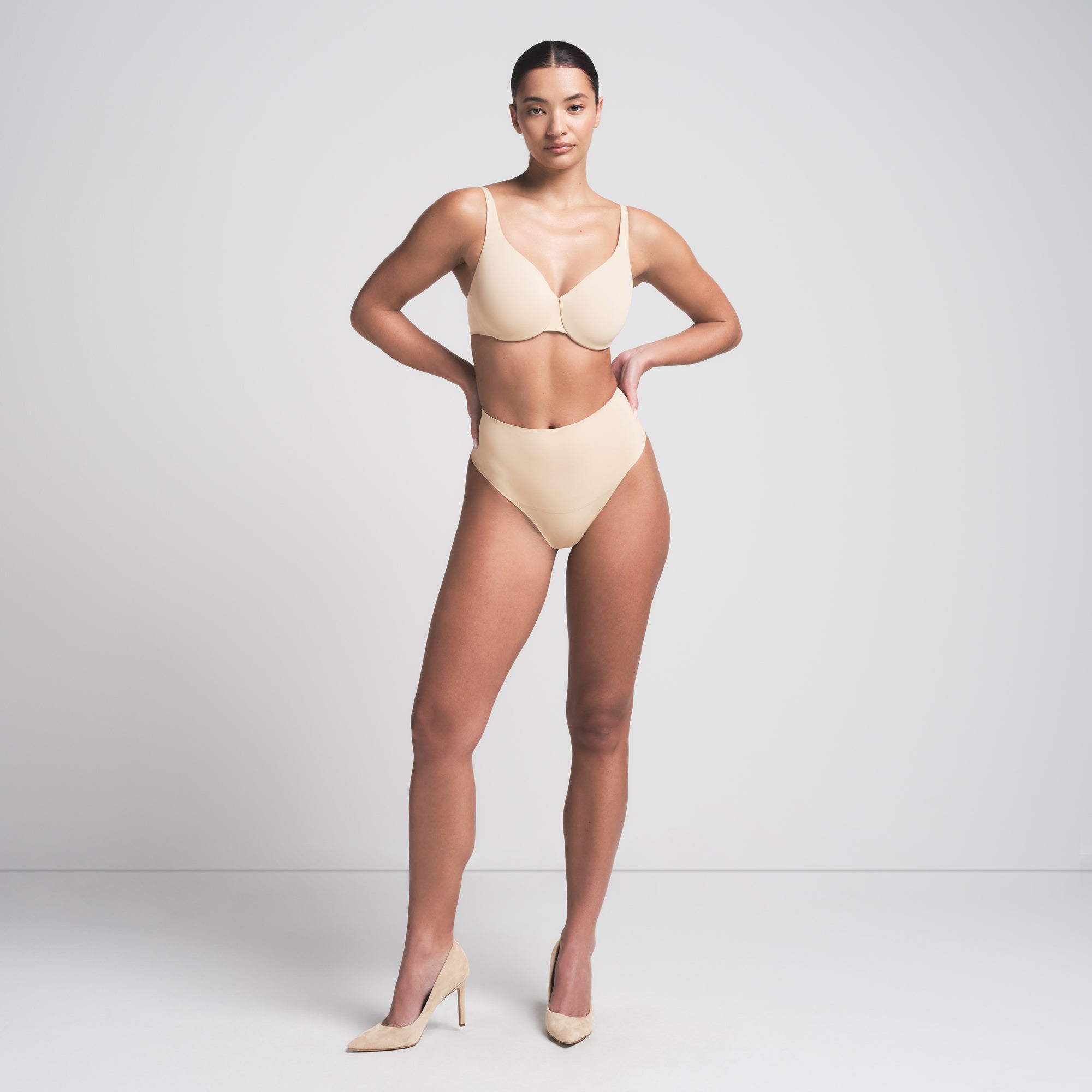 SMOOTHING INTIMATES UNLINED MINIMIZER BRA | SAND - Image 3