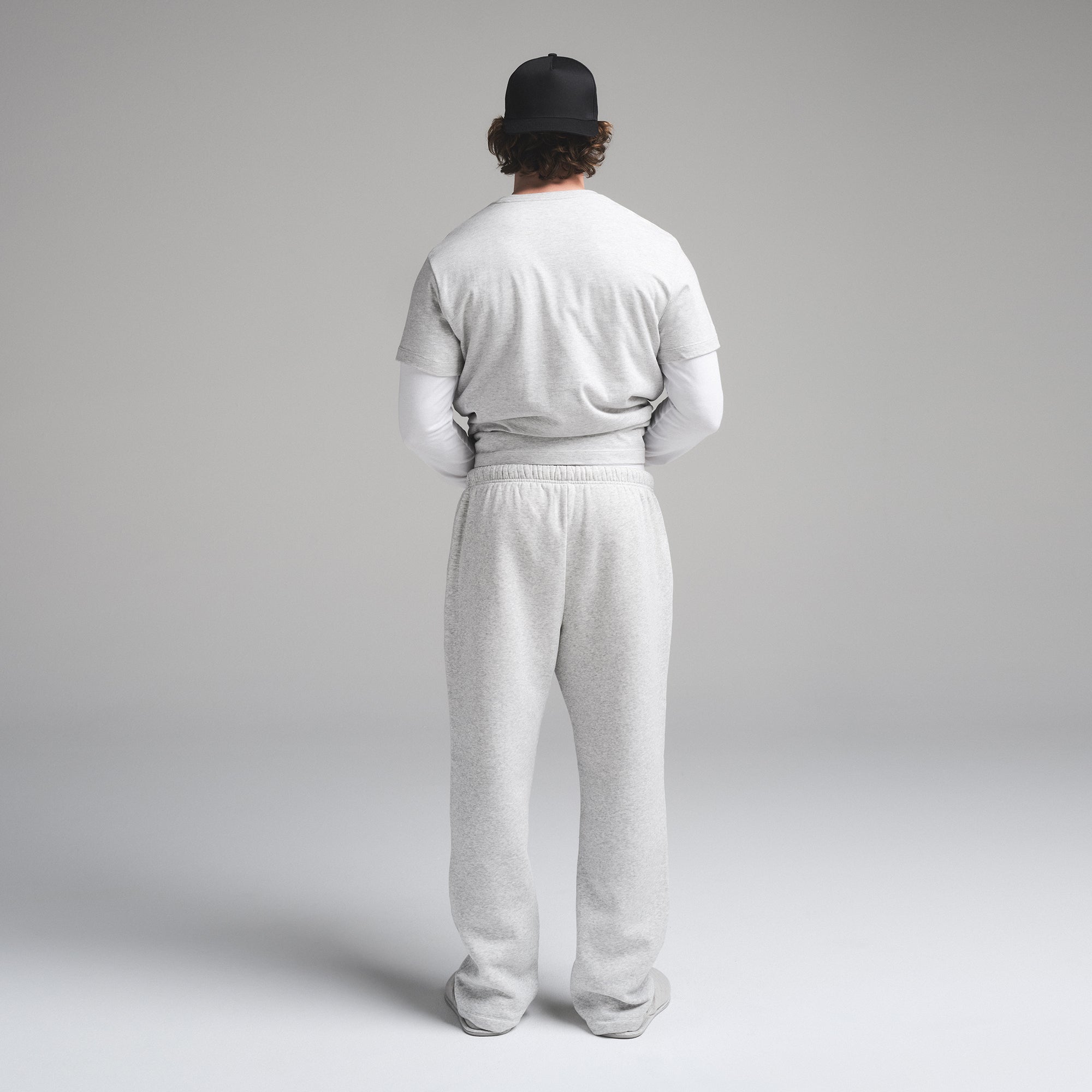 FLEECE LOUNGE MENS CLASSIC STRAIGHT LEG PANT | LIGHT HEATHER GREY - Image 4