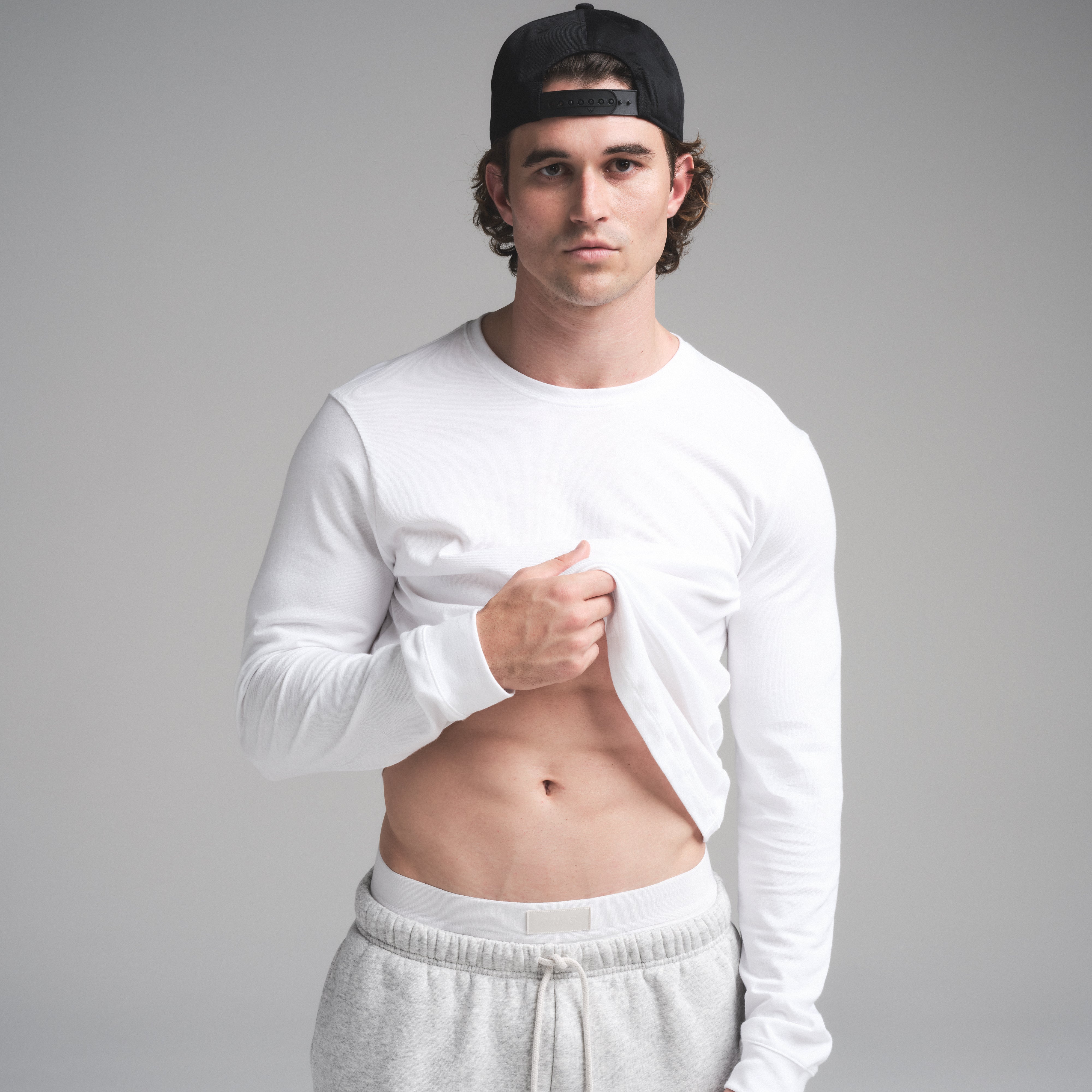 SKIMS COTTON MENS CLASSIC LONG SLEEVE T-SHIRT | CHALK - Image 2