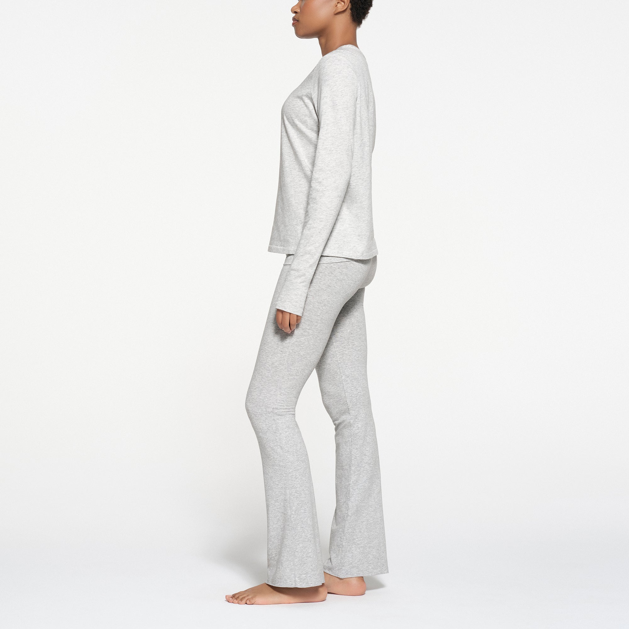 RELAXED TEES LONG SLEEVE T-SHIRT | LIGHT HEATHER GREY - Image 2